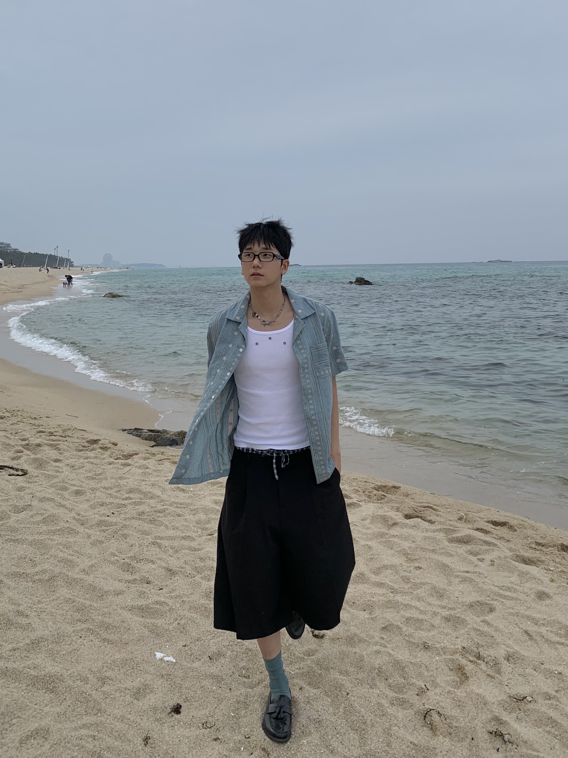 Gentle Monster x Maison Margiela MM210 Black Clear 착용 스타일