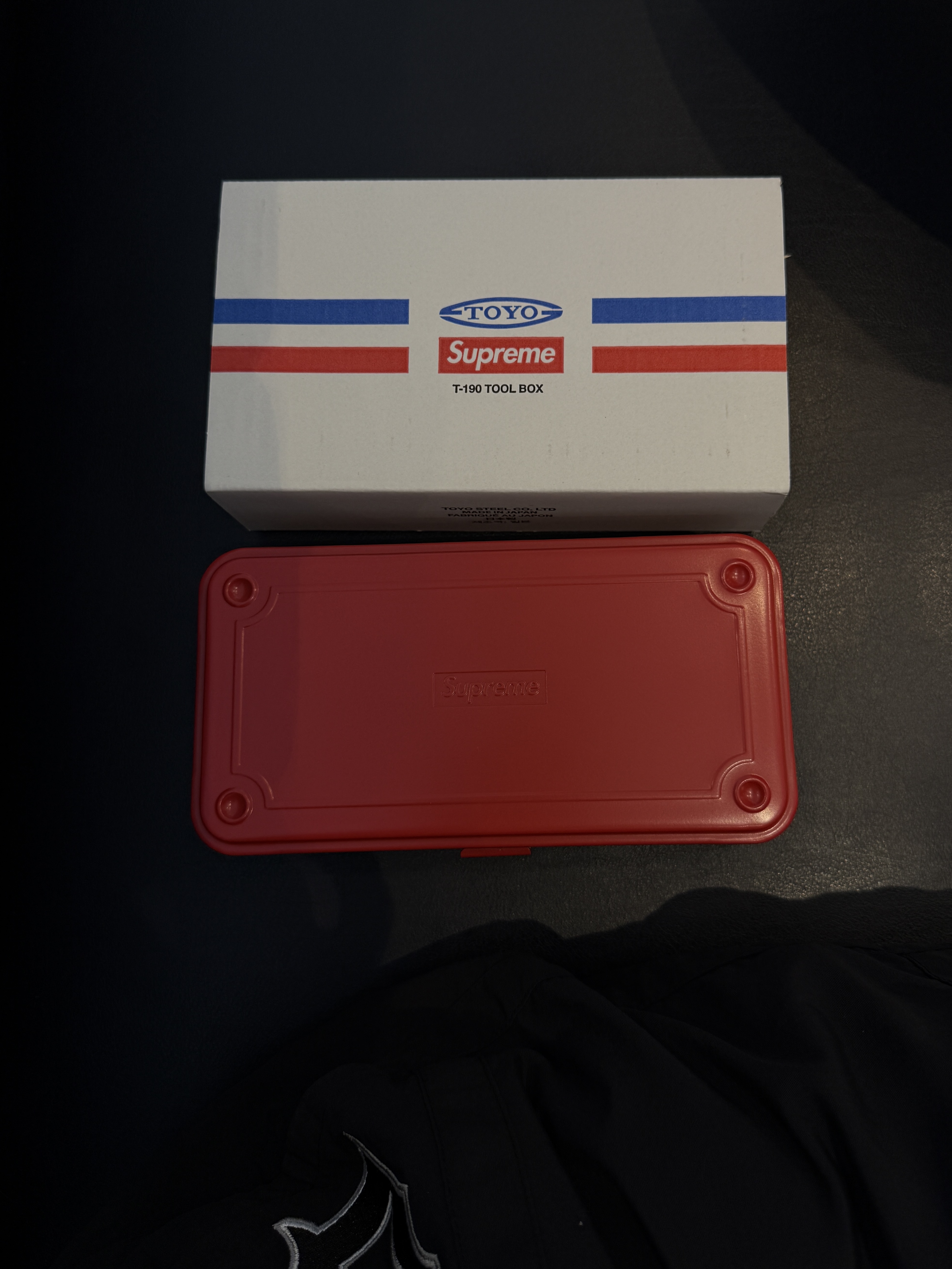 Supreme x Toyo Steel T-190 Mini Toolbox Red - 25SS 착용 스타일