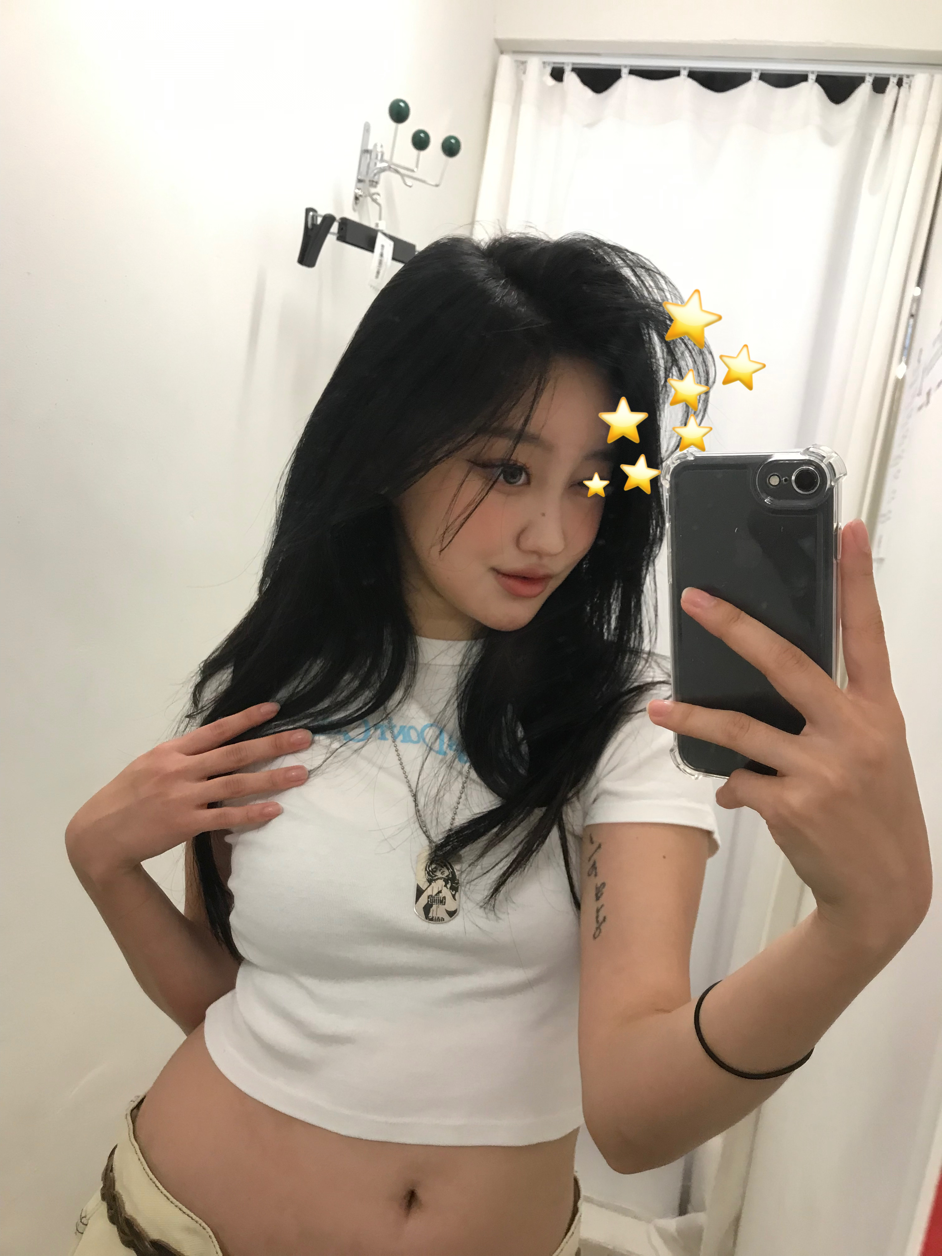 BAPE 1st Camo Shark Mesh Cap Yellow, Verdy Girls Don't Cry Wordmark Baby T-Shirt White 착용 스타일 - 4