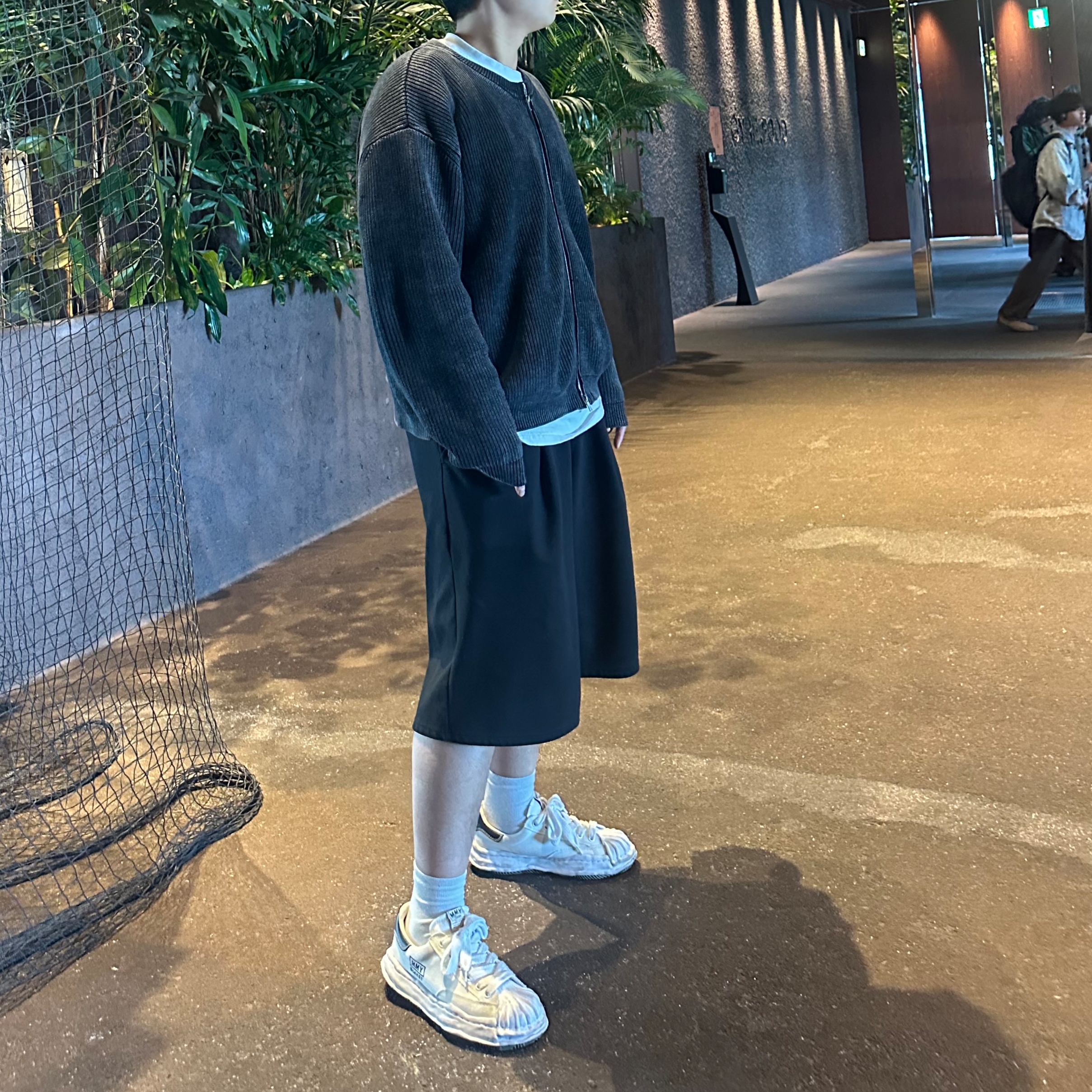 Maison Mihara Yasuhiro Blakey OG Sole Canvas Low-top Sneakers White 착용 스타일 - 1