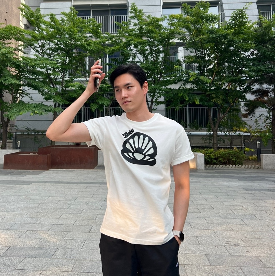 SANSI Logo T-Shirts White 착용 스타일