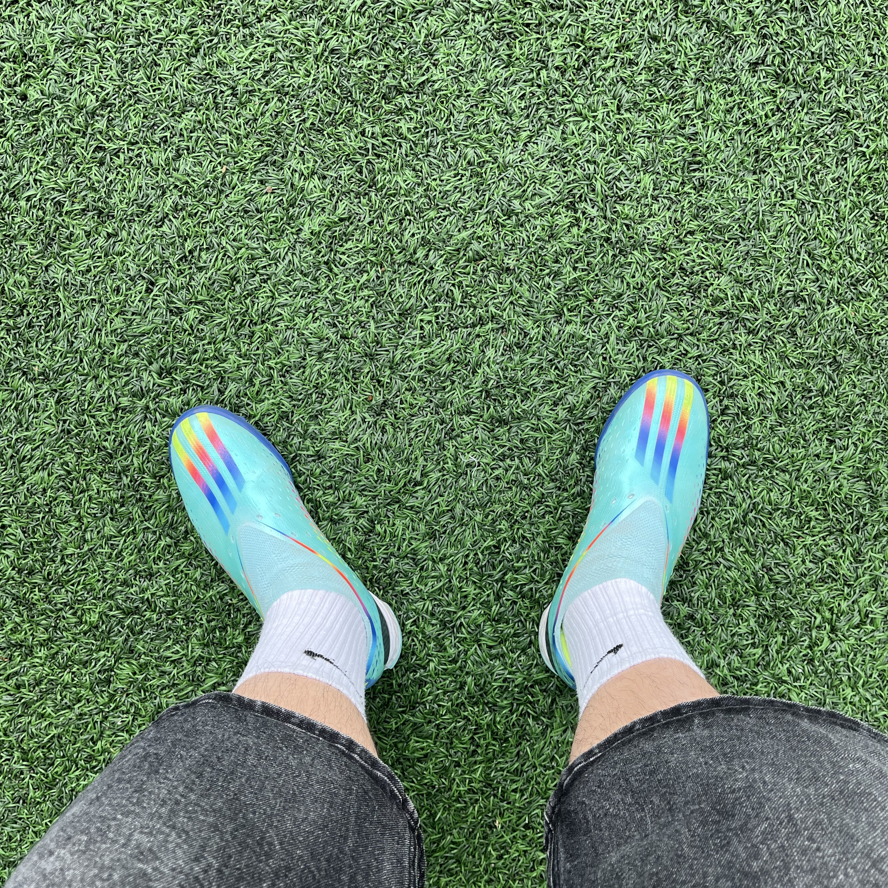 Adidas X Speedportal+ FG Aqua Solar Red, Nike Everyday Lightweight Training Crew Socks White (3 Pack/Korean Ver.) 착용 스타일 - 1