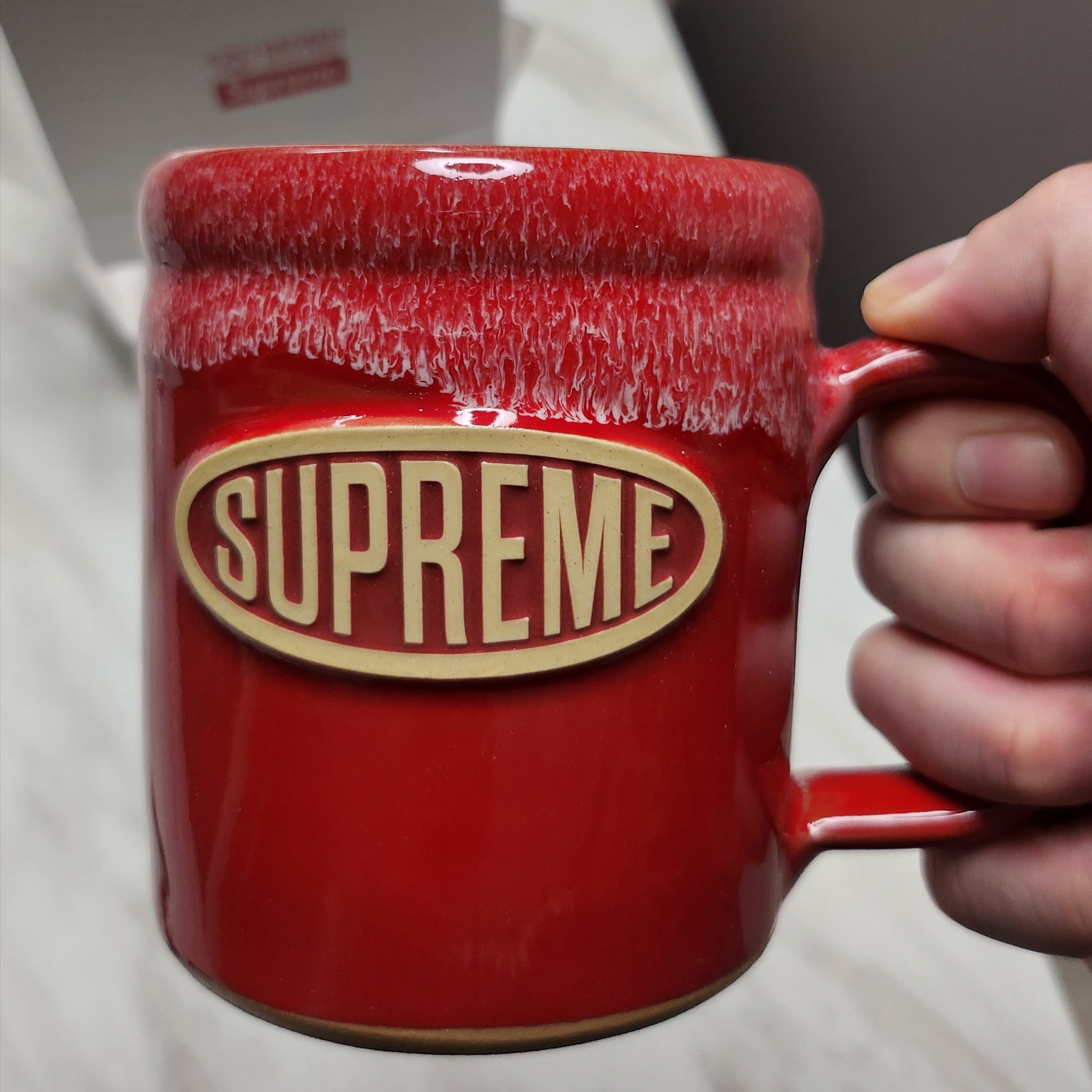 Supreme x Deneen Camper Mug Red - 25SS 착용 스타일 - 1