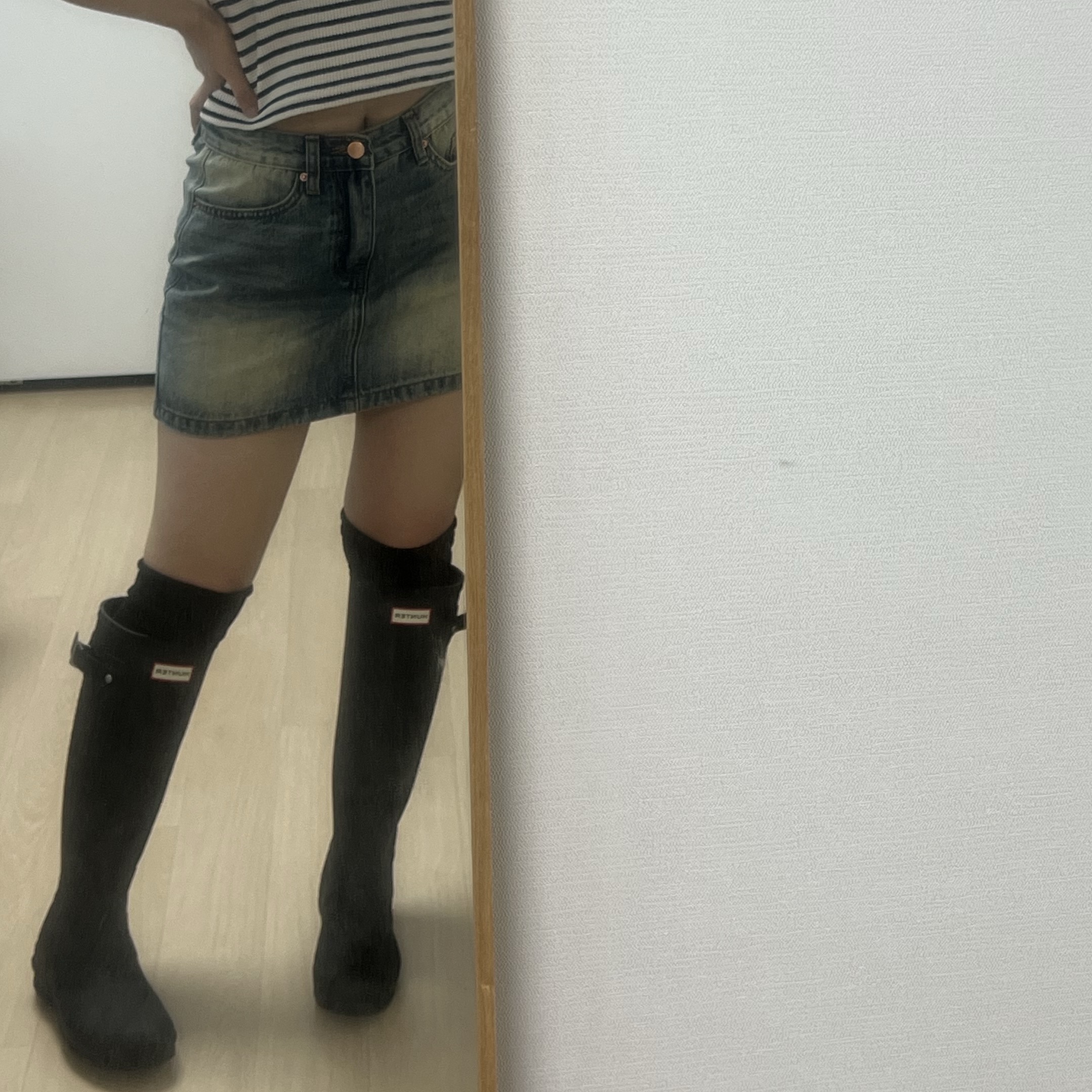 (W) Hunter Original Tall Rain Boots Black 착용 스타일