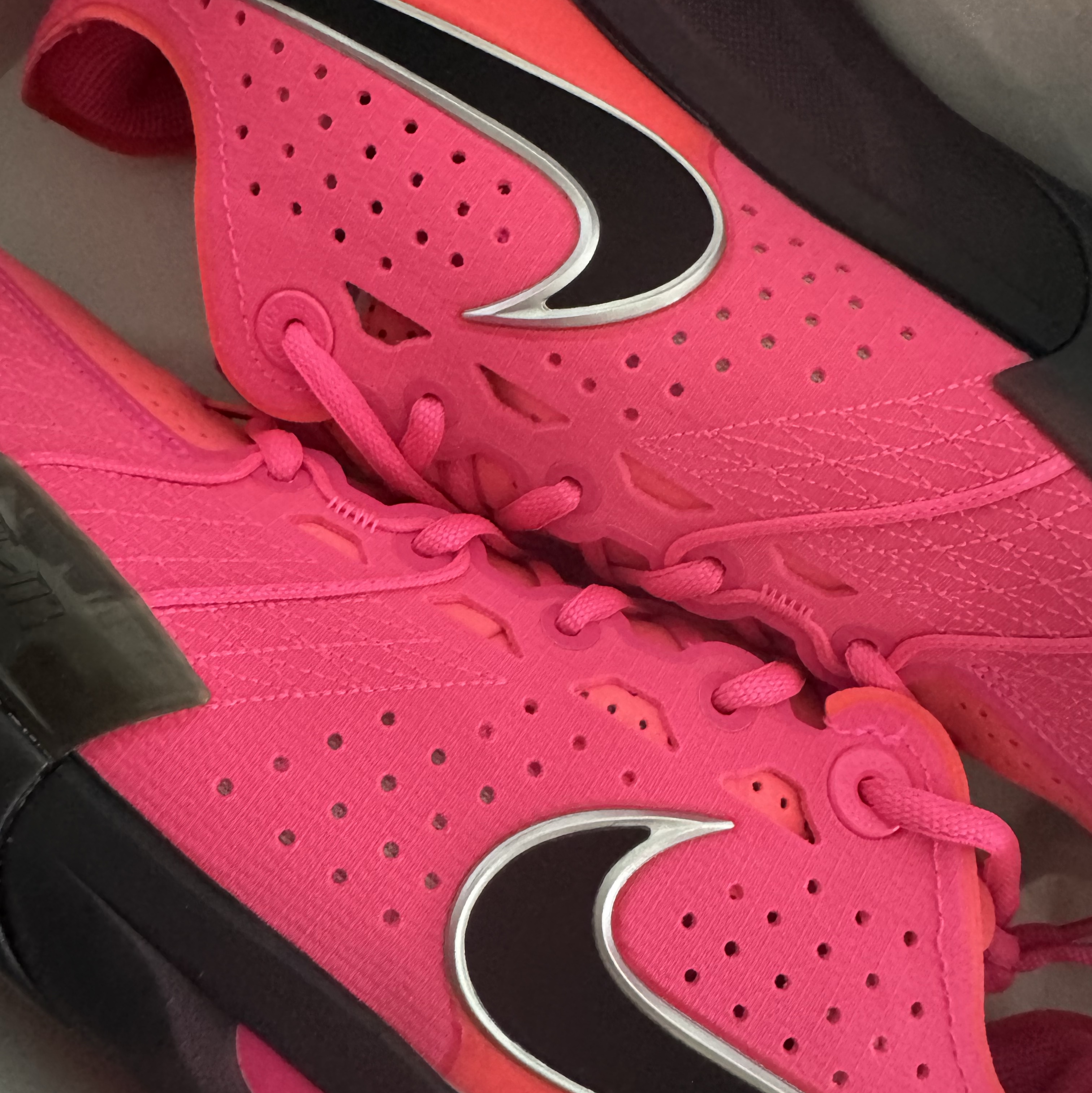 Nike Air Zoom G.T. Cut 3 EP Hyper Pink Metallic Silver 착용 스타일