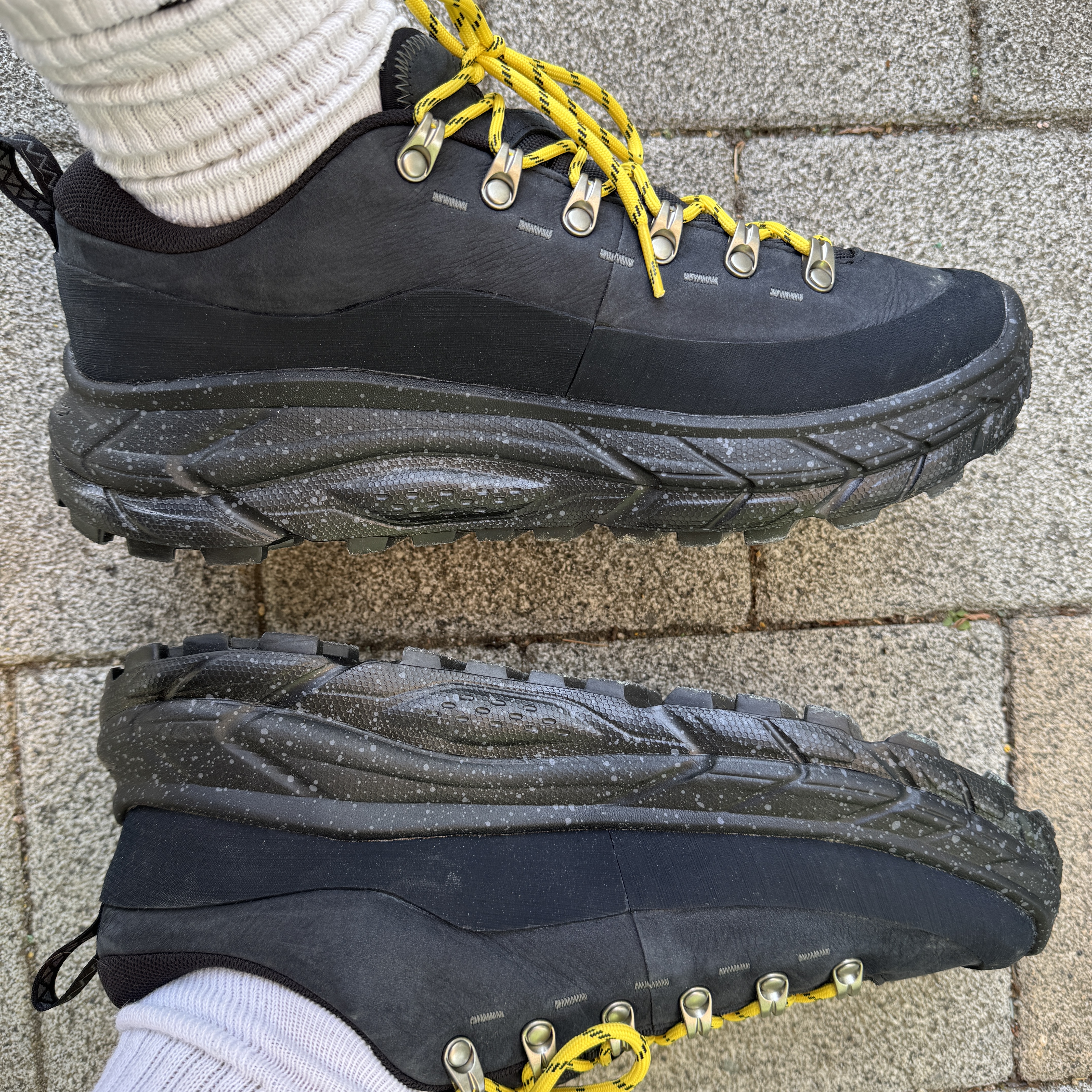 Hoka Tor Summit 2 Black 착용 스타일 - 2
