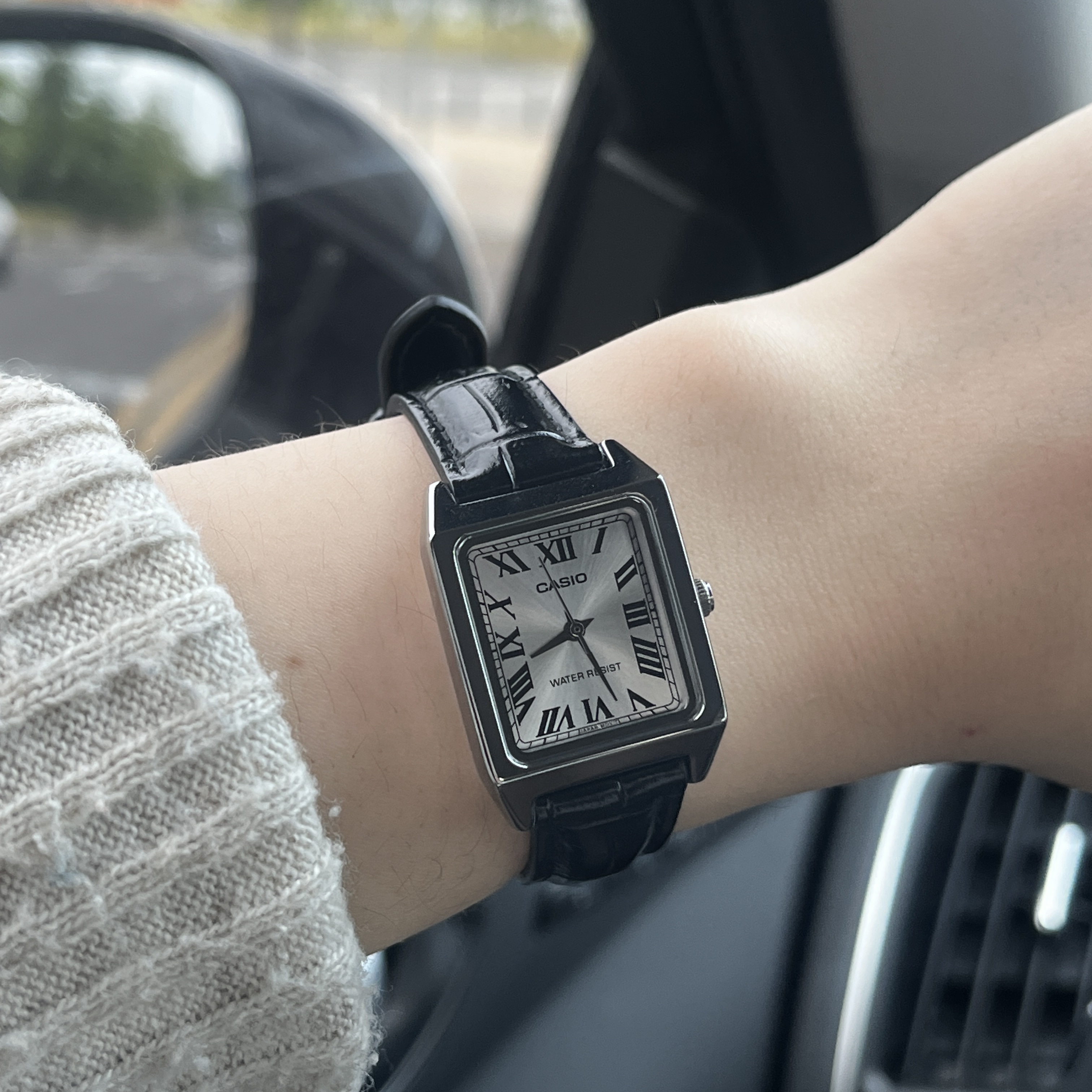 Casio LTP-V007L-7B1 착용 스타일 - 1