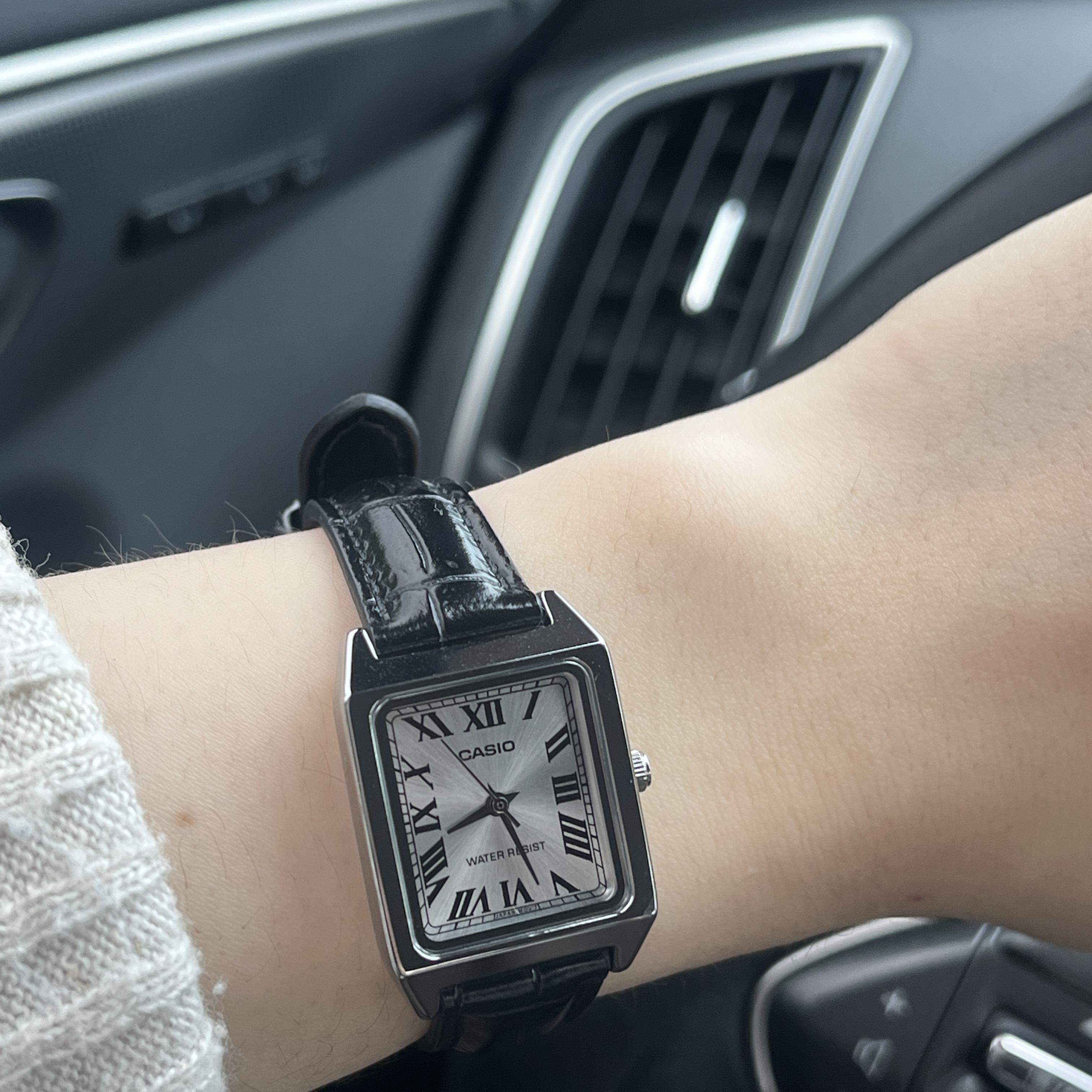 Casio LTP-V007L-7B1 착용 스타일 - 3
