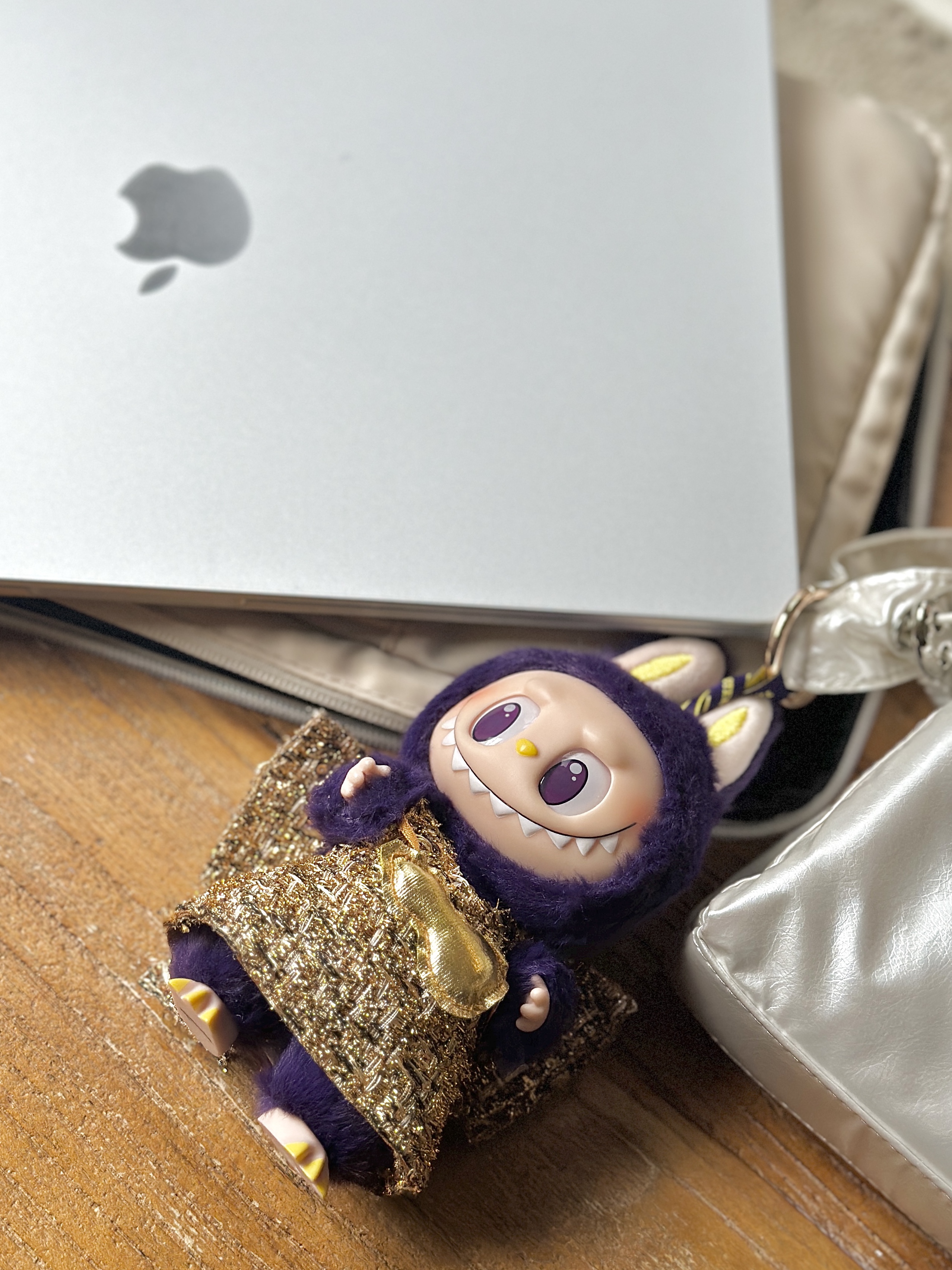 Pop Mart Labubu x Pronounce Lucky Fairy Toy Keyring 착용 스타일