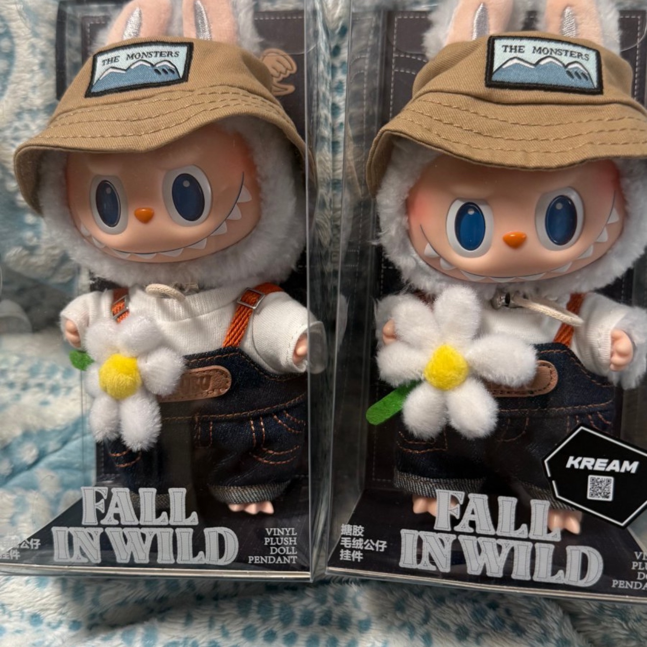 Pop Mart Fall In Wild Labubu Series Toy Keyring 착용 스타일