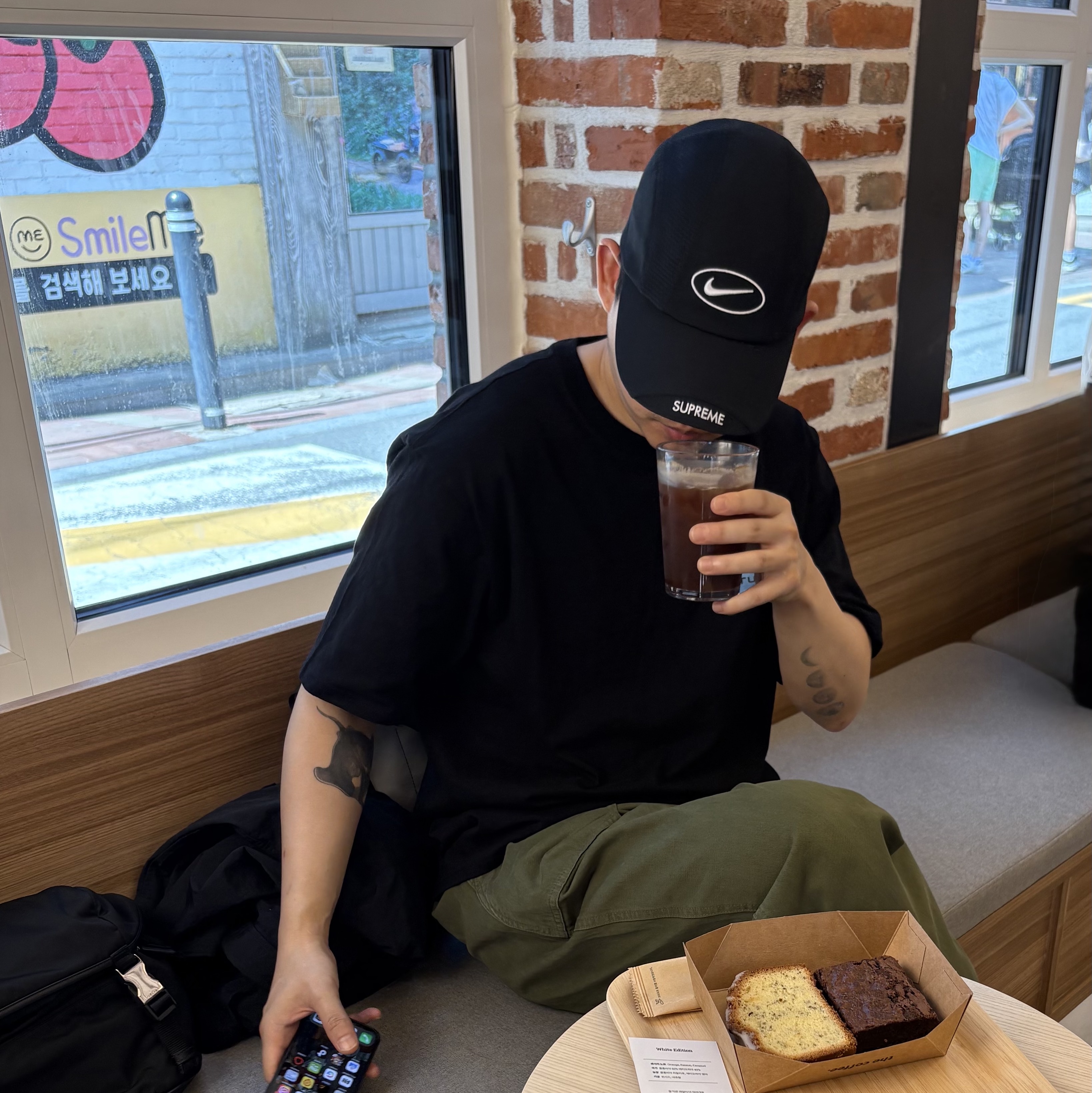 Supreme x Nike Running Hat Black - 25SS 착용 스타일