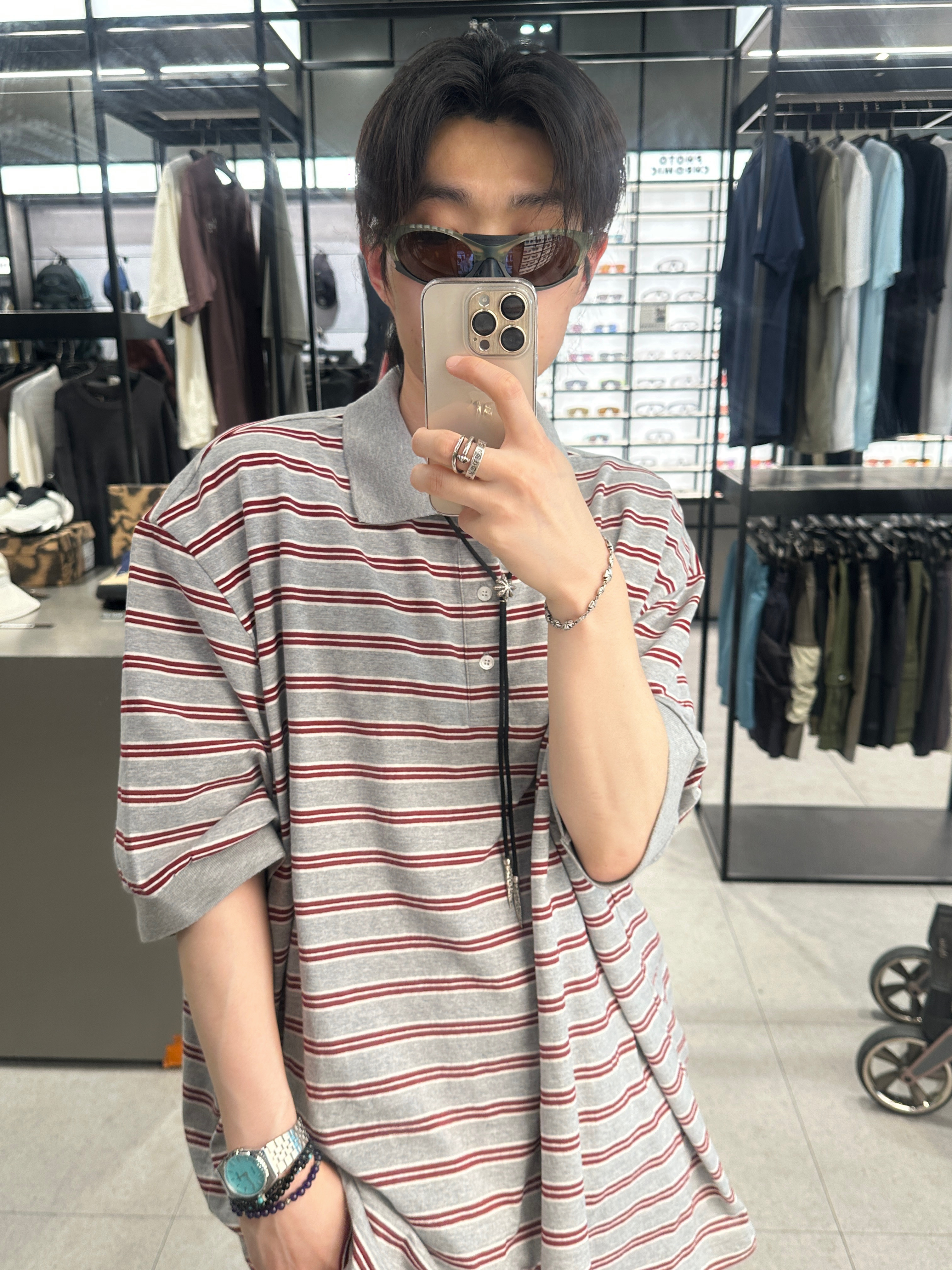 [KREAM 단독] MJD Oversized Stripe Polo Melange Grey, Kamien Titan Bermuda Pants Light Beige 착용 스타일 - 5