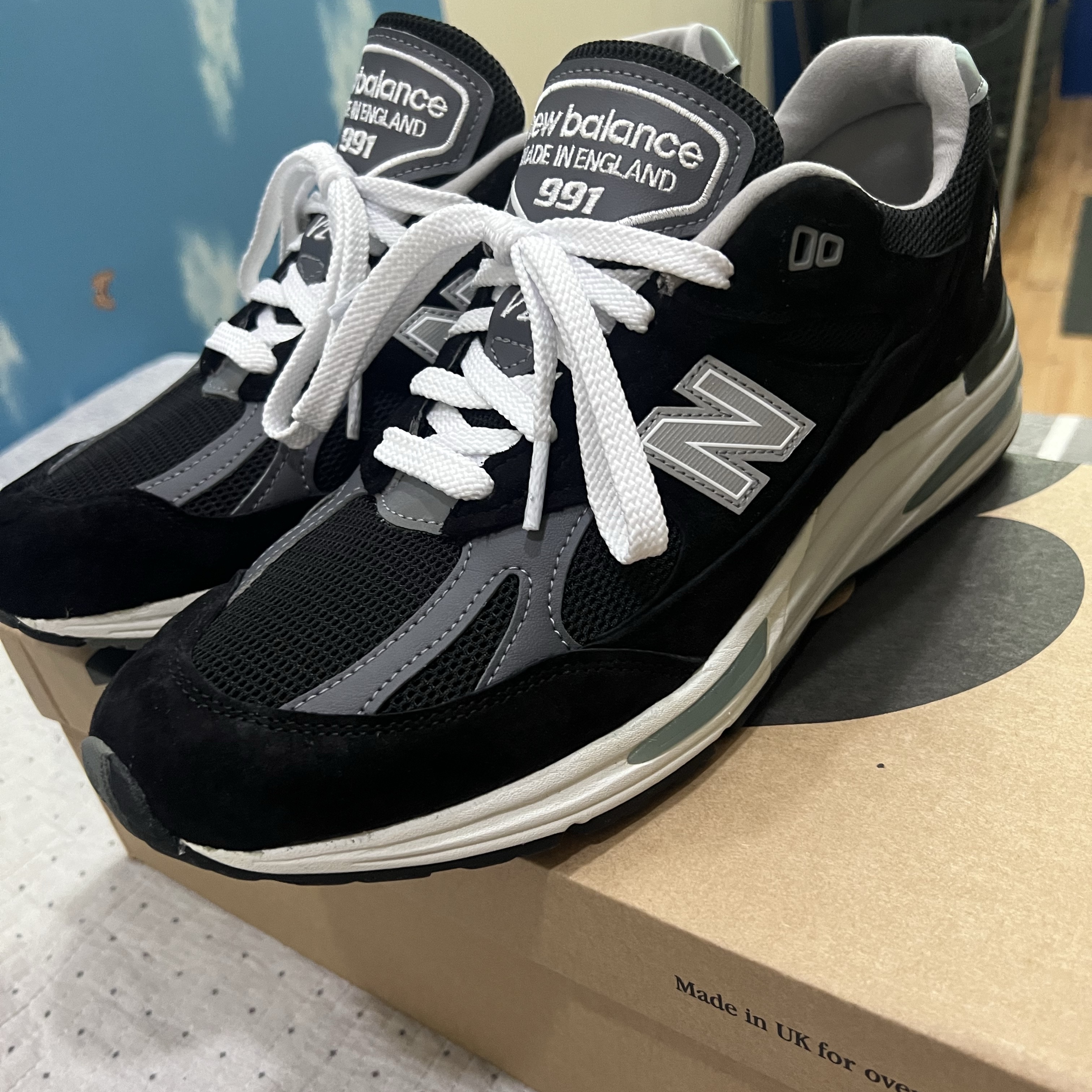 New Balance 991v2 Made in UK Black 착용 스타일 - 1