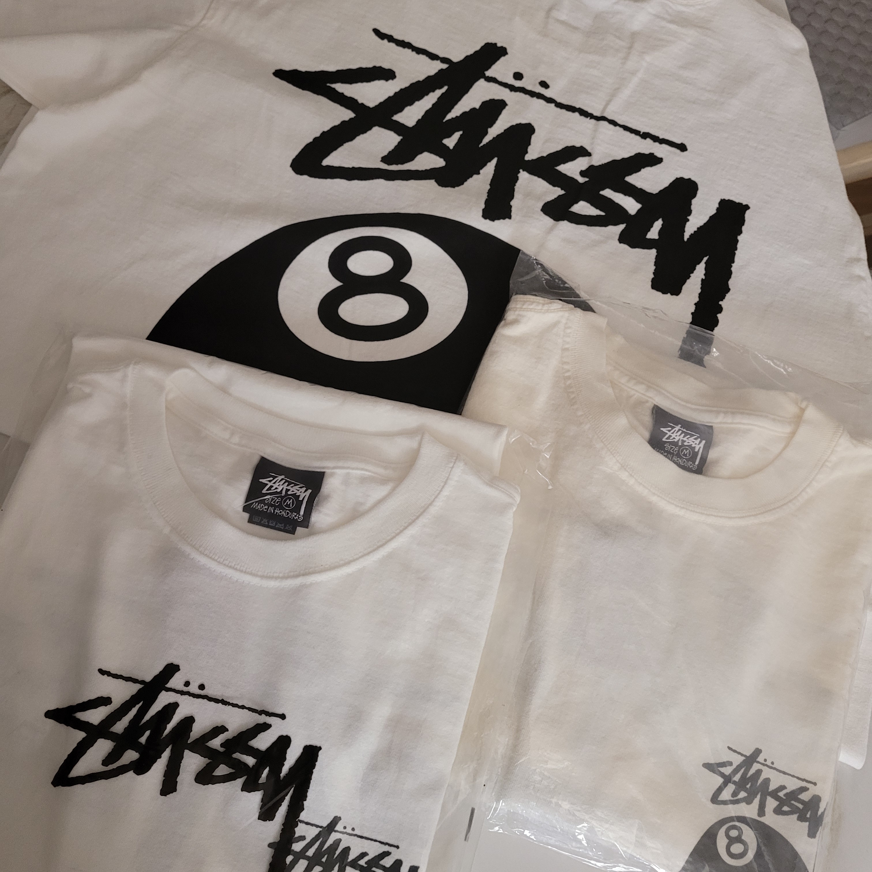 Stussy 8 Ball T-Shirt White 착용 스타일
