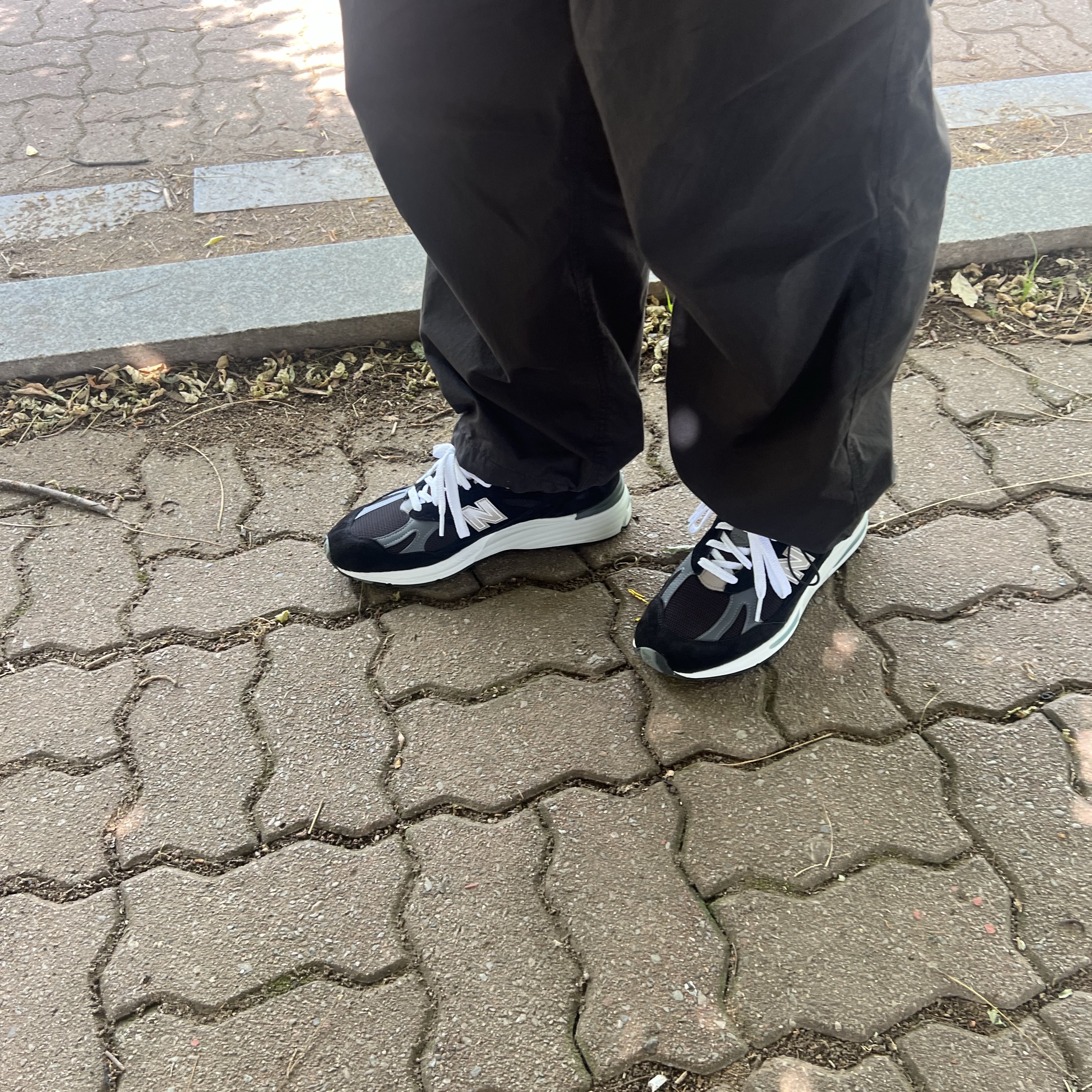 New Balance 991v2 Made in UK Black 착용 스타일 - 2