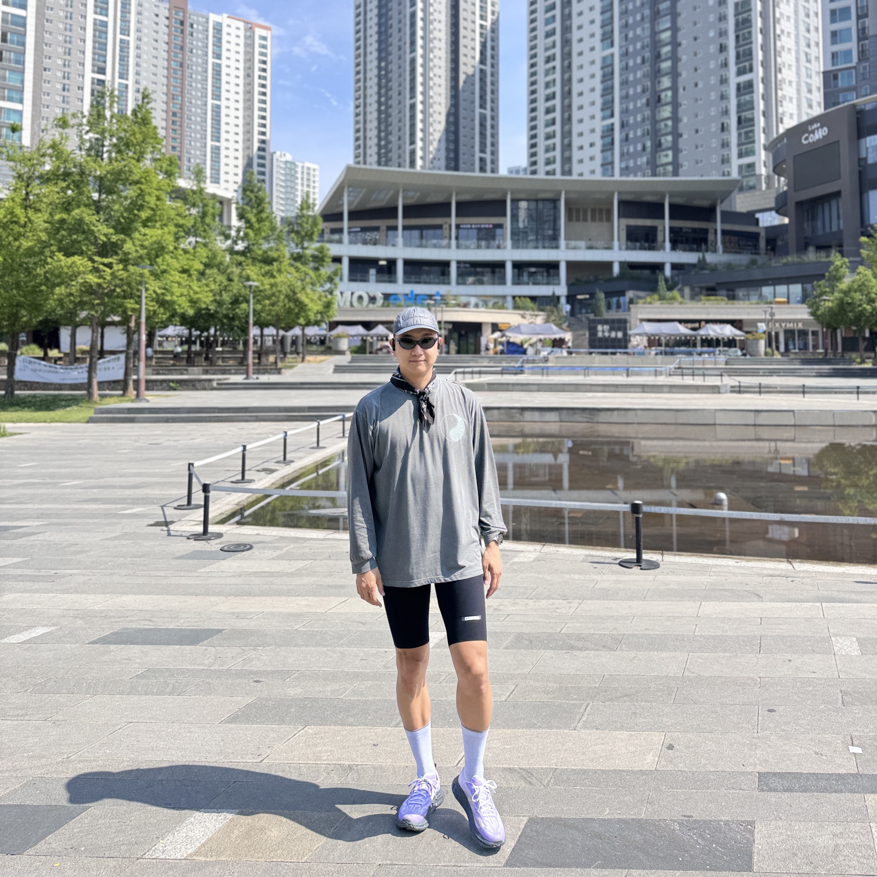 Stussy x Our Legacy Work Shop Low Profile Trucker Cap Black, Adidas Yeezy Boost 700 Wave Runner Solid Grey 2021/2022 착용 스타일 - 10