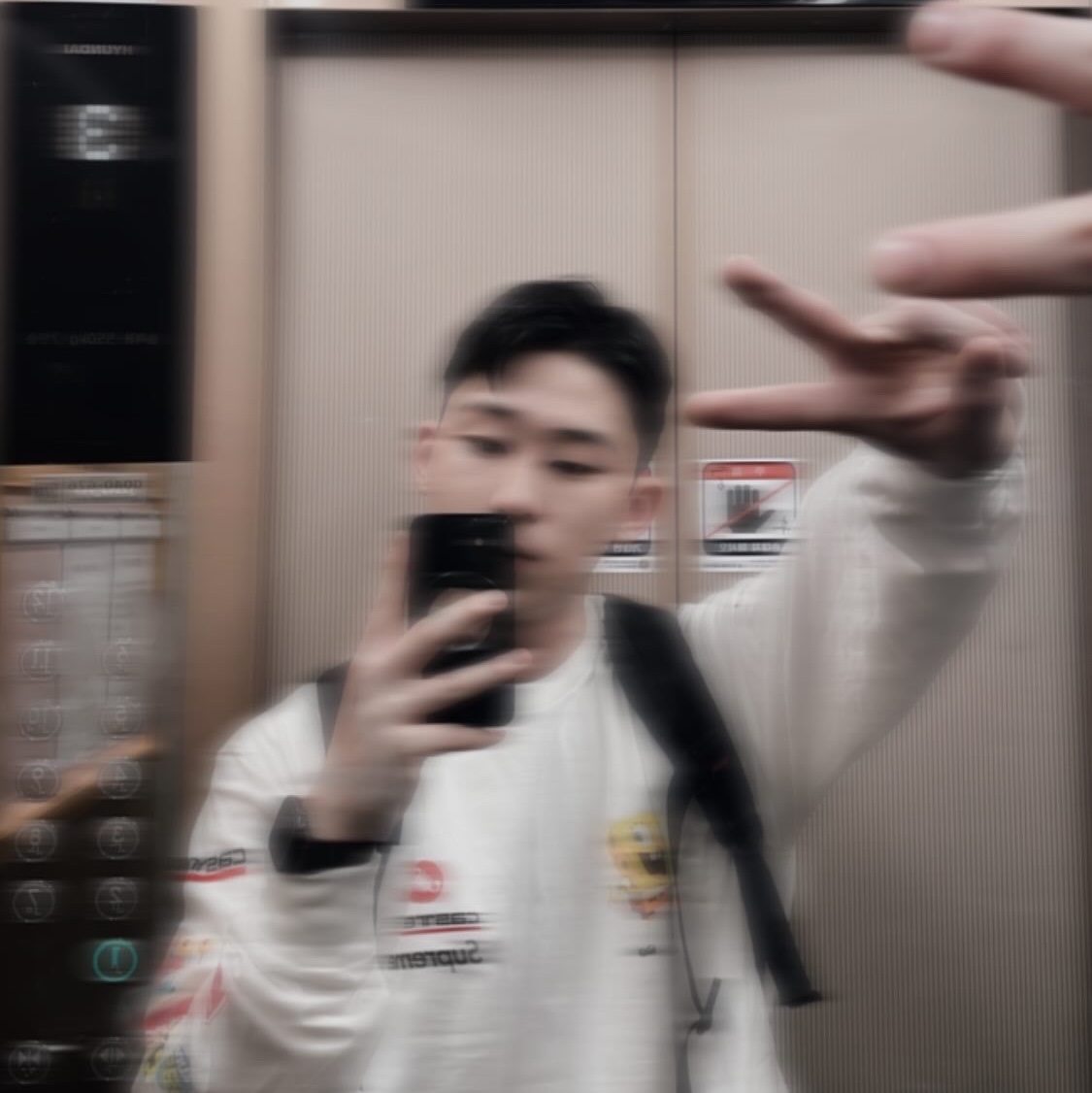 Supreme x SpongeBob SquarePants Castelli Racing L/S T-Shirt White - 25SS 착용 스타일
