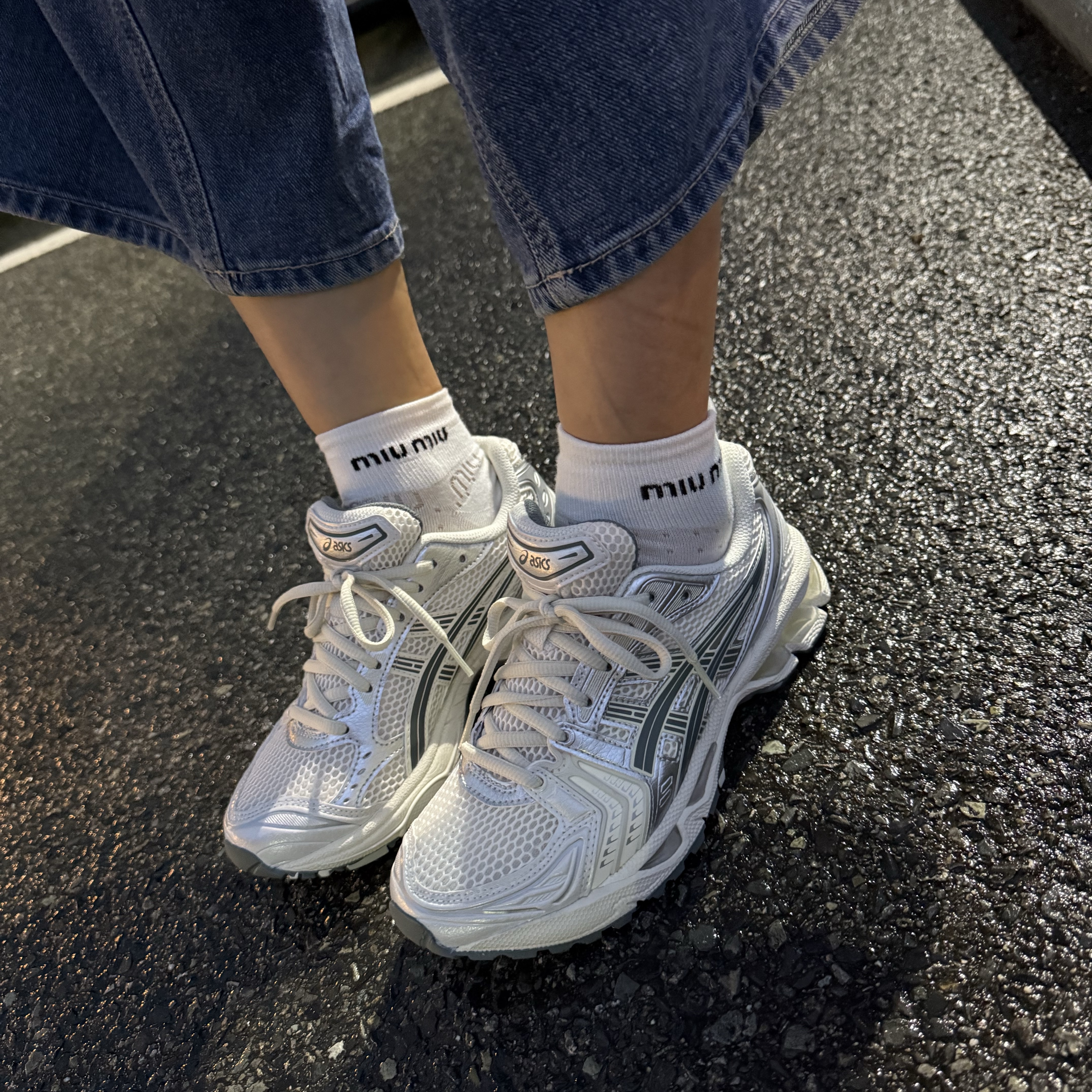 (W) Asics Gel-Kayano 14 White Midnight 착용 스타일
