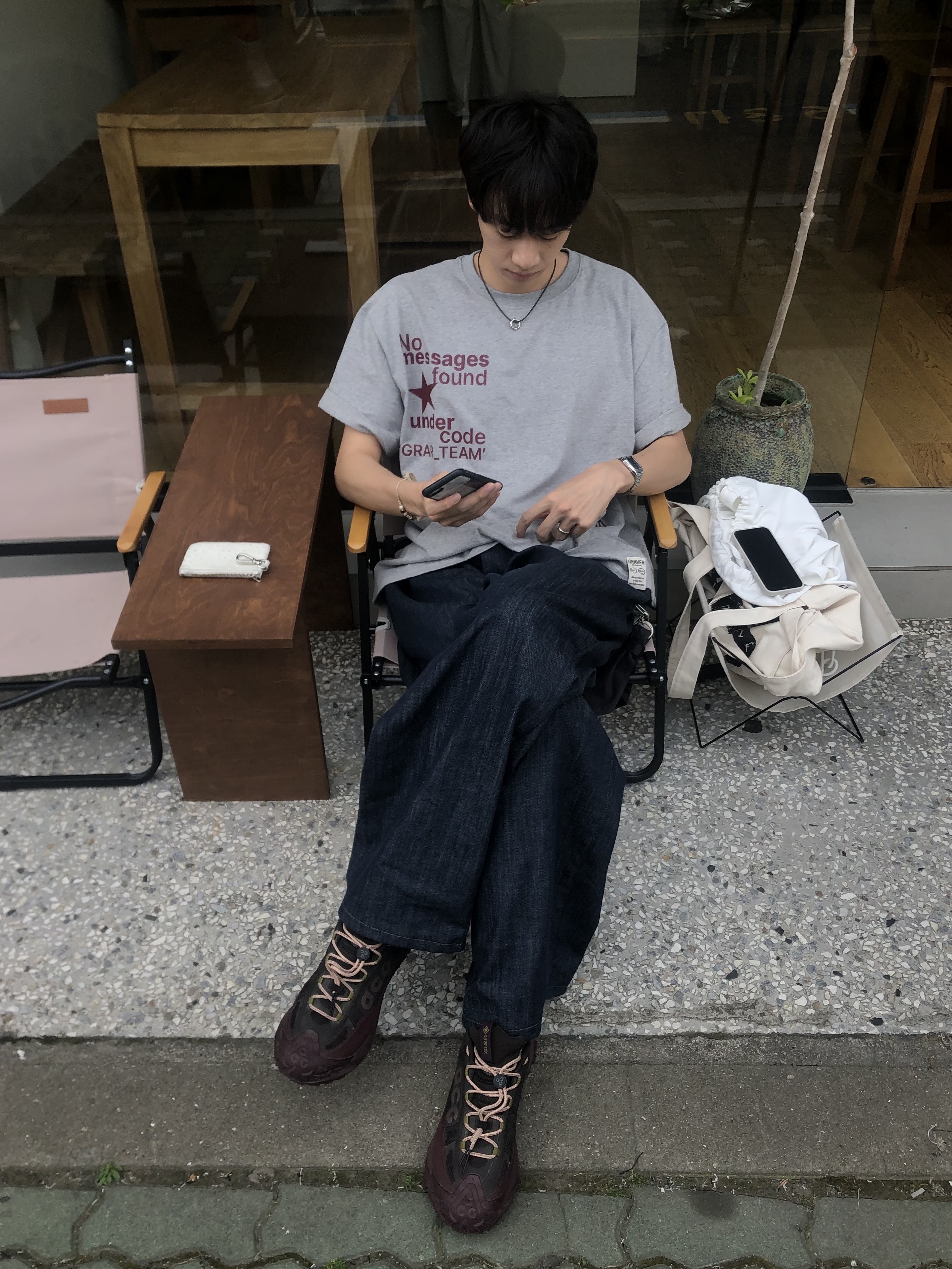 Nike ACG Mountain Fly 2 Low Gore-Tex Burgundy Crush and Velvet Brown 착용 스타일