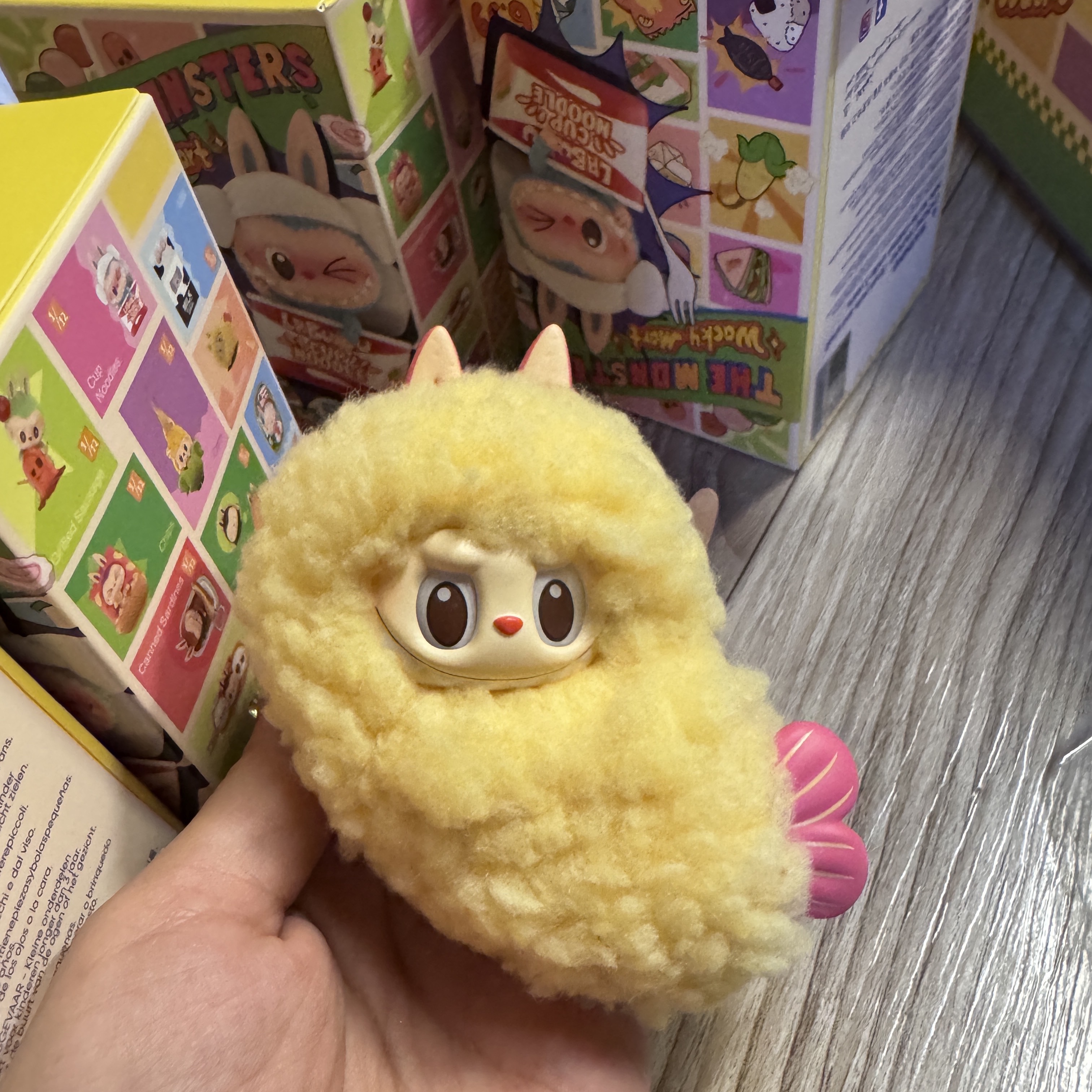 Pop Mart Labubu The Monsters Wacky Mart Series Figures Fried Shrimp (Opened Case) 착용 스타일