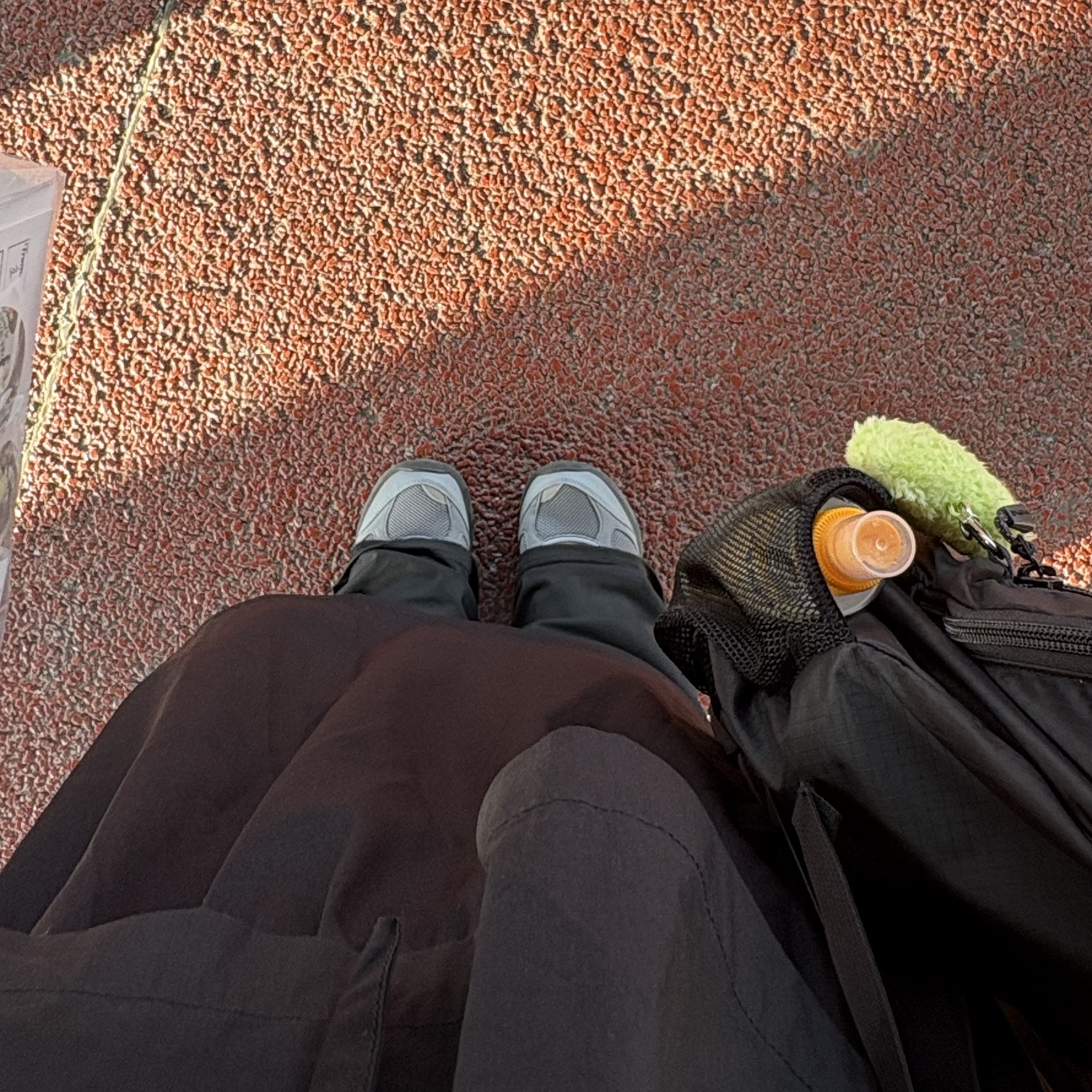 (W) New Balance Breeze SD2202 Gray 착용 스타일 - 1