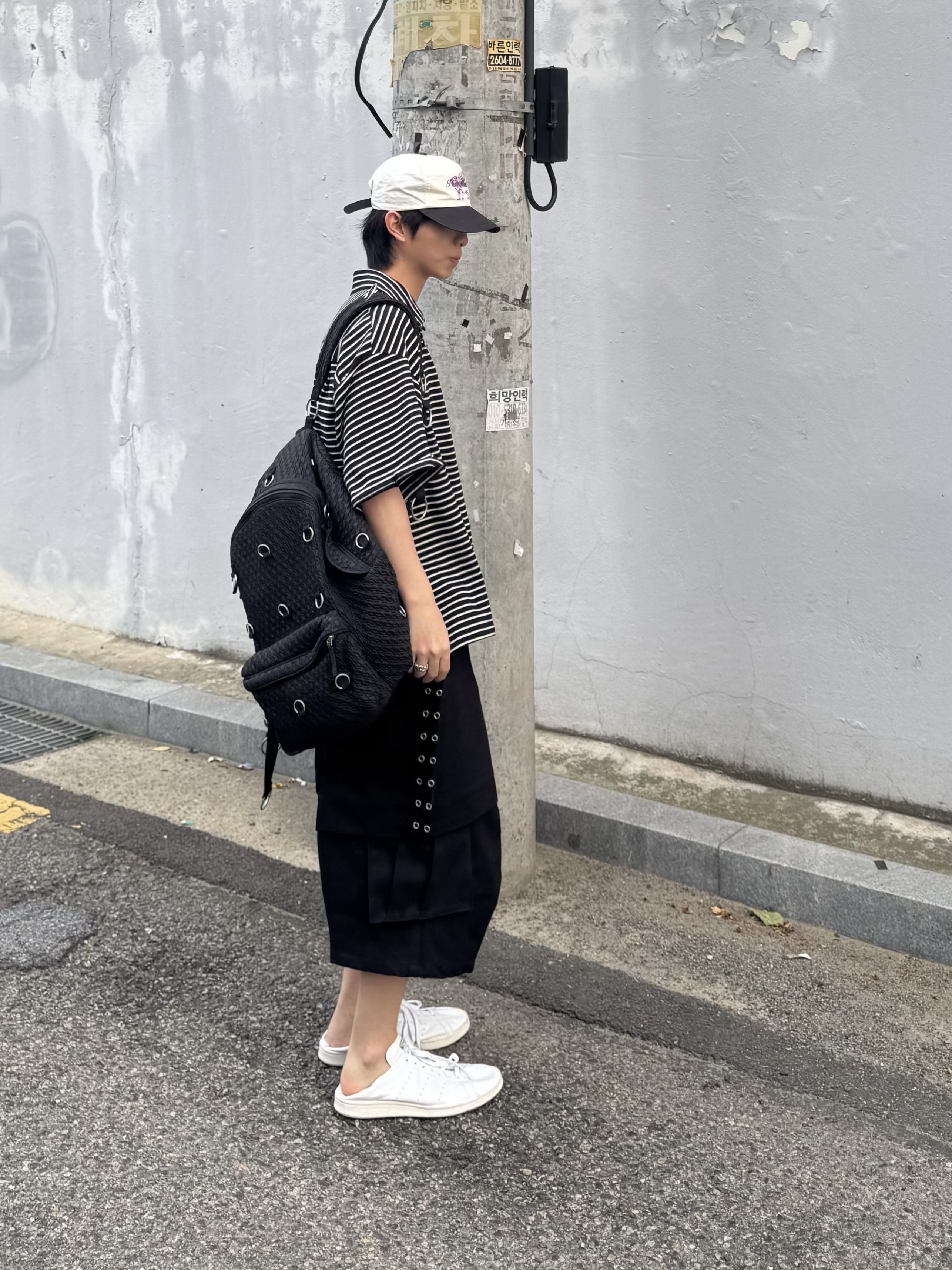 Kamien Stripe Polo Shirts Black, Kamien Titan Bermuda Pants Black 착용 스타일 - 7