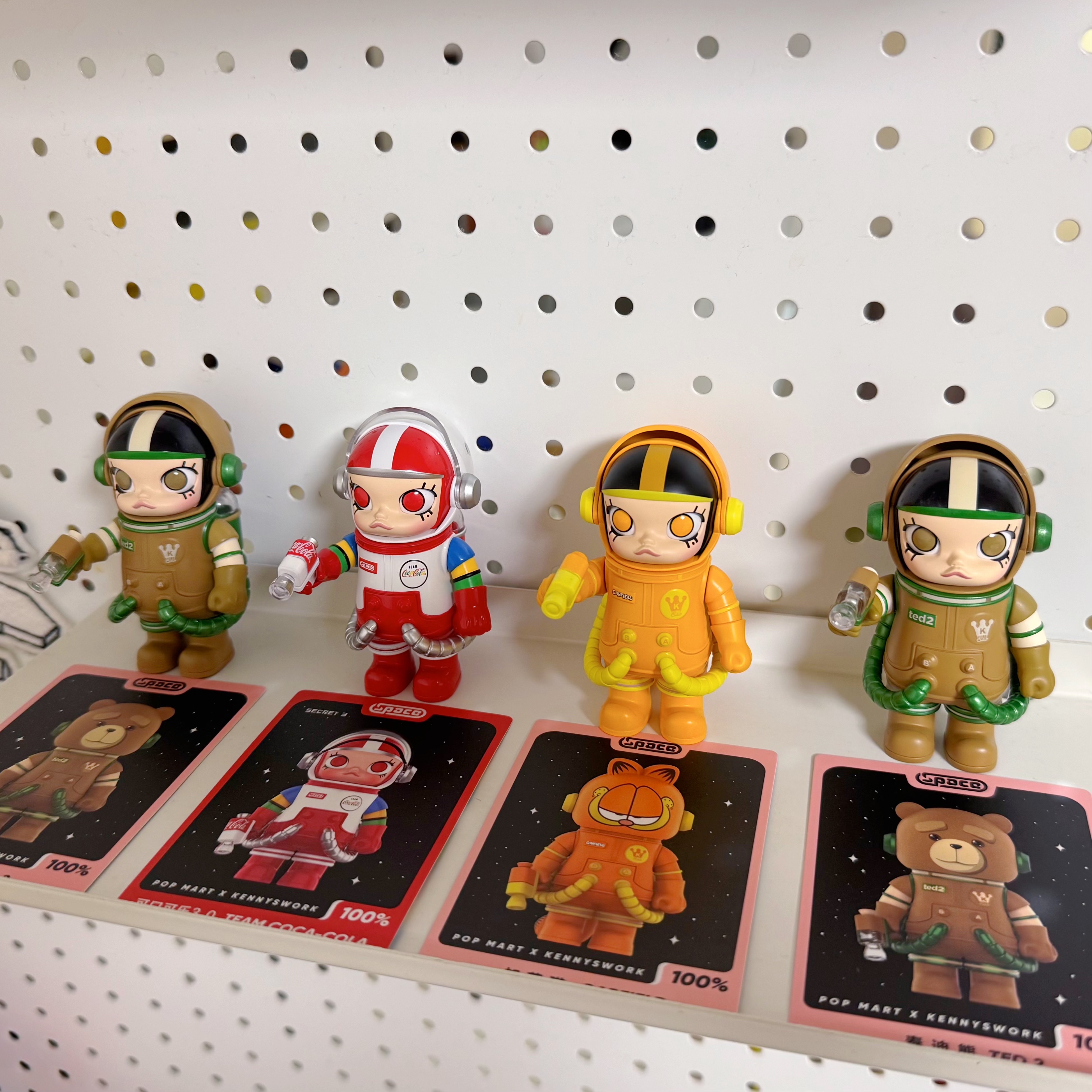 Pop Mart Mega Space Molly Series 3 Sealed Case 100% (9 Blind Boxes) 착용 스타일 - 2