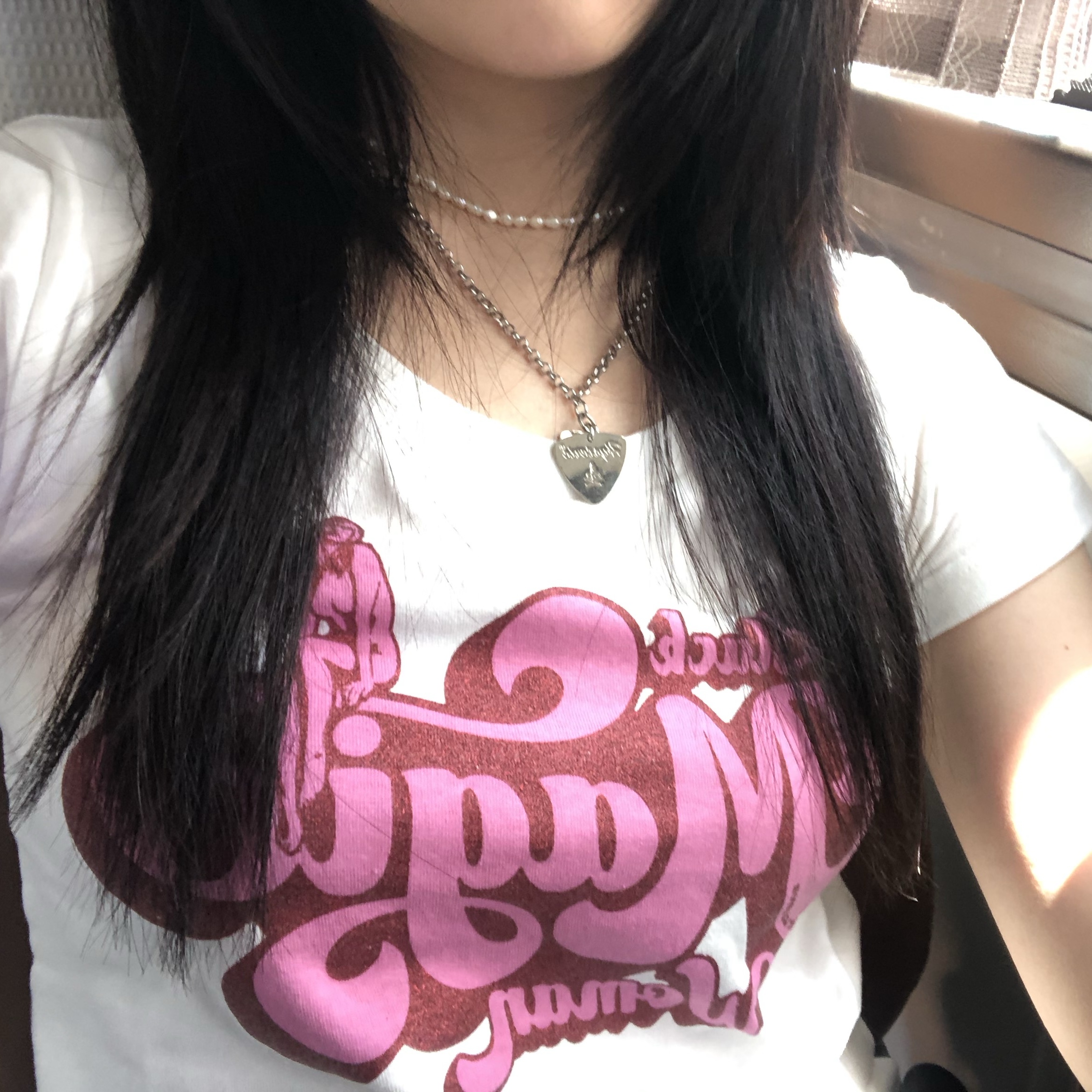 (W) Hysteric Glamour On Skull Pick Necklace Silver, (W) Hysteric Glamour Black Magic Chibi T-Shirt White 착용 스타일