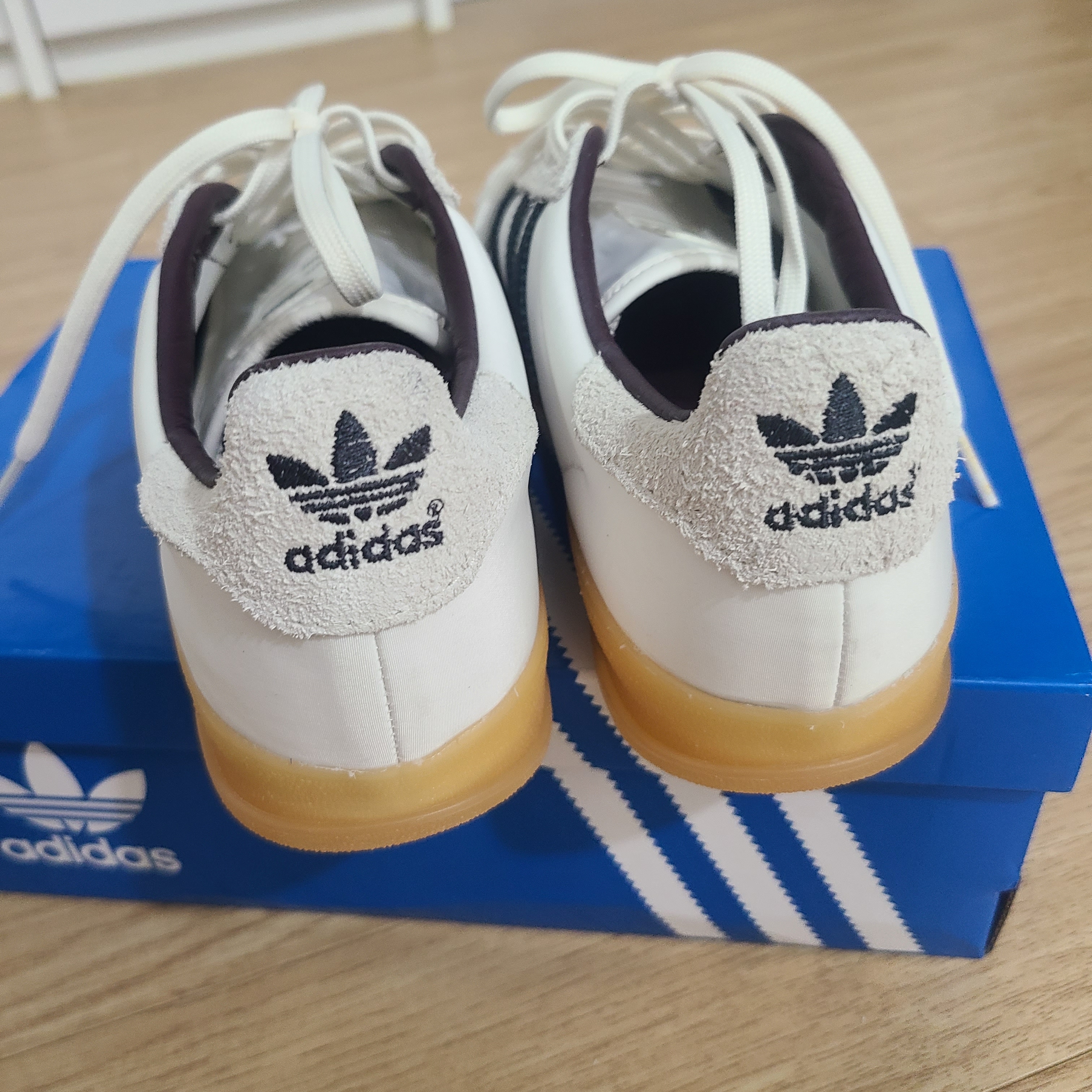 Adidas x Hikari Shibata Gazelle Indoor Core White Night Grey 착용 스타일 - 2