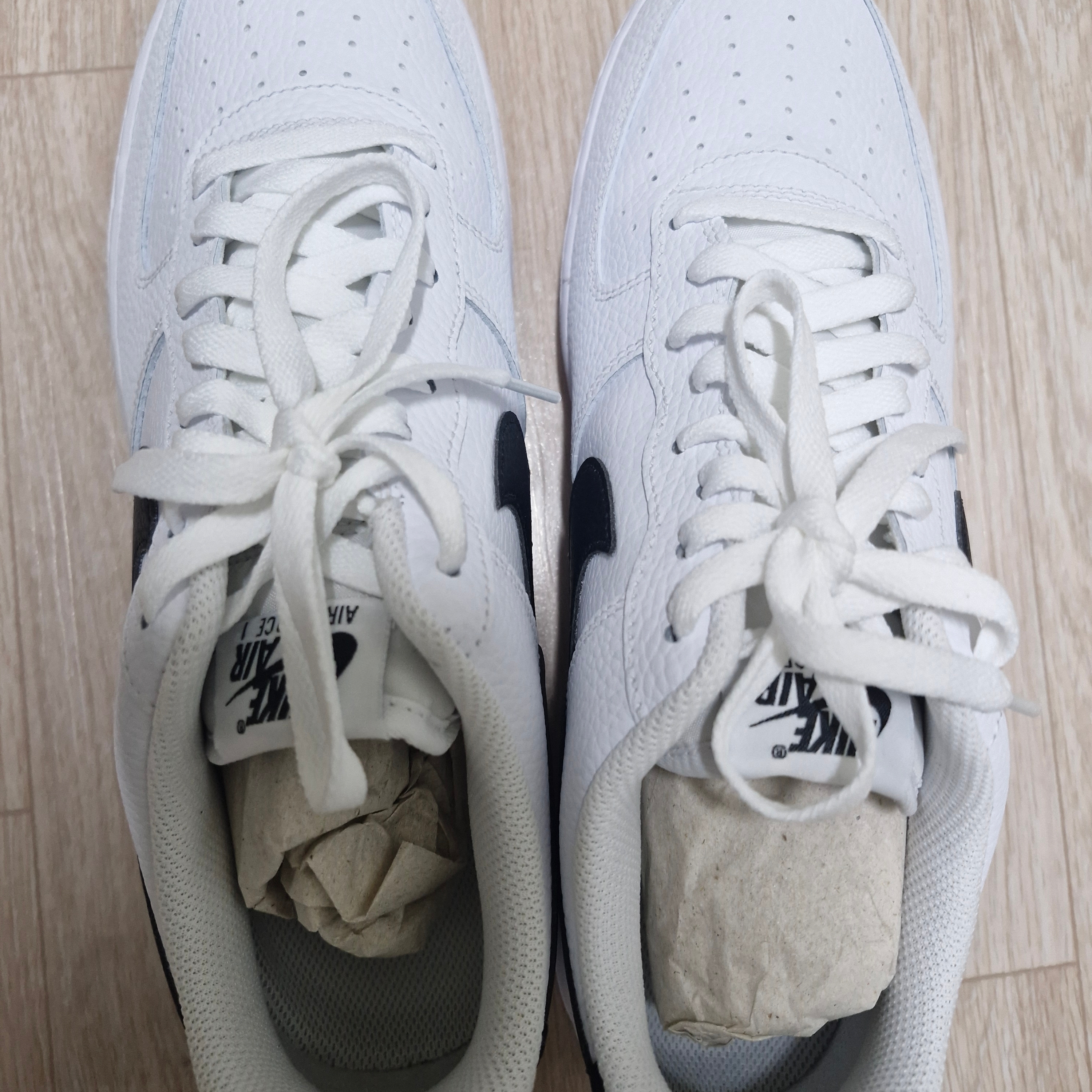 Nike Air Force 1 '07 White Black 착용 스타일