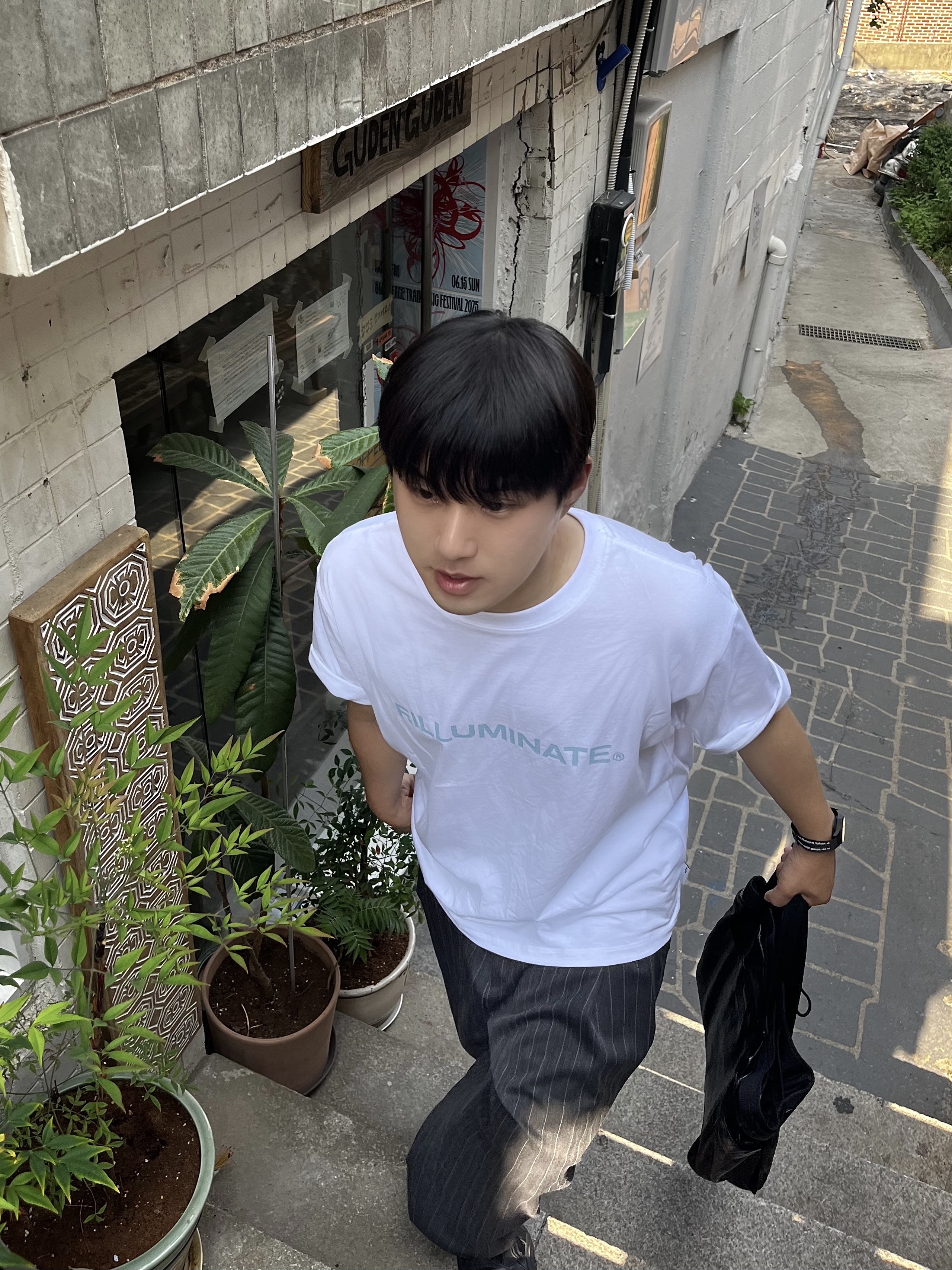 noun Wide Tapered Pants Stripe Charcoal, Balenciaga Tyrex Sneakers Black 착용 스타일 - 2