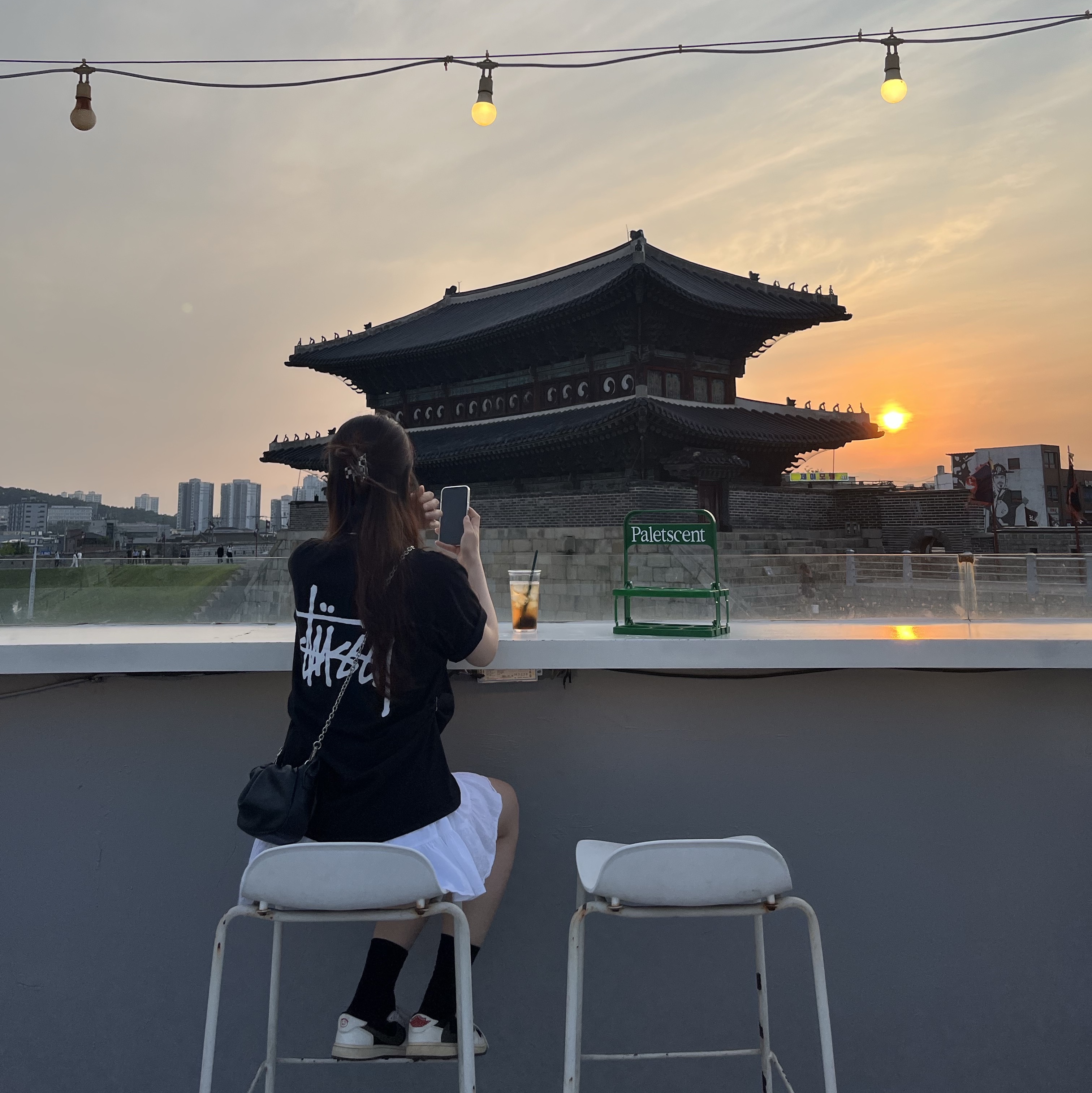 Stussy Basic Stussy T-Shirt Black 2024, 2025, (W) Jordan 1 x Travis Scott Retro Low OG SP Medium Olive 착용 스타일 - 2