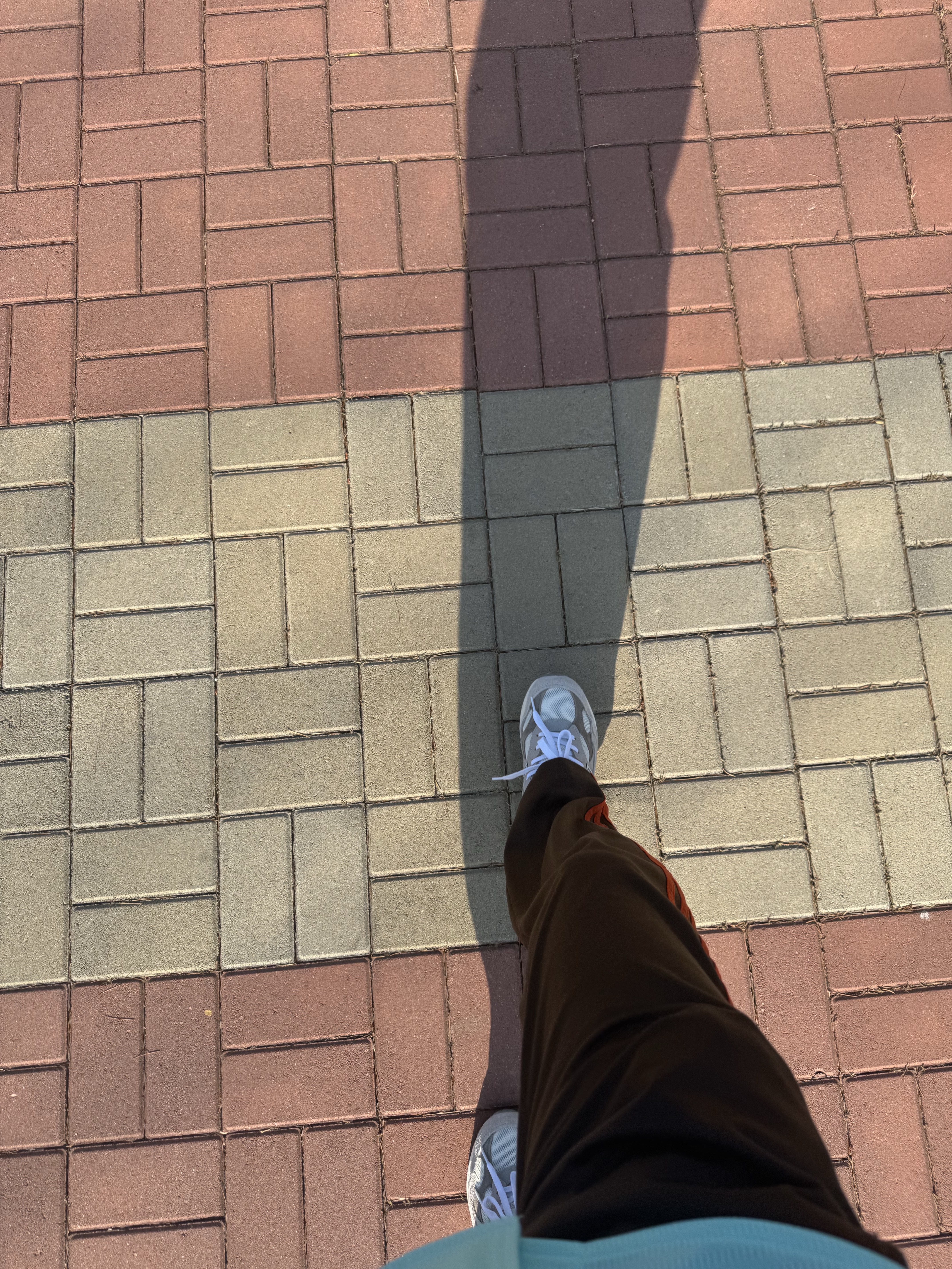 Asics x Kith Gel-Kayano 12.1 Peat Cream, Jordan x Off-White S/S Top Forest Green Black - Asia 착용 스타일 - 6