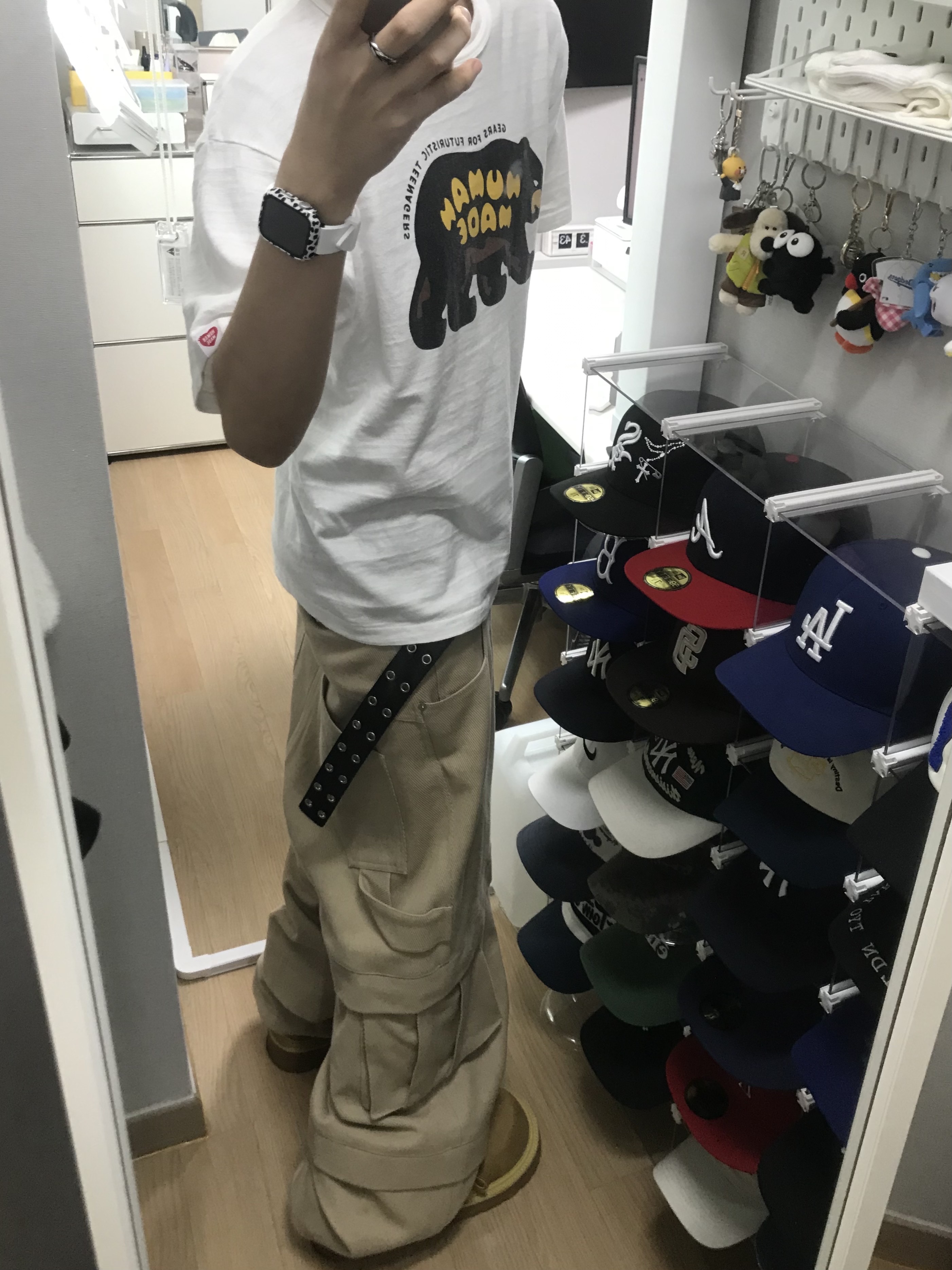 Kamien Titan Baggy Pants Beige, Kamien x MJD Double Hole Belt Black Shearling Calfskin 착용 스타일