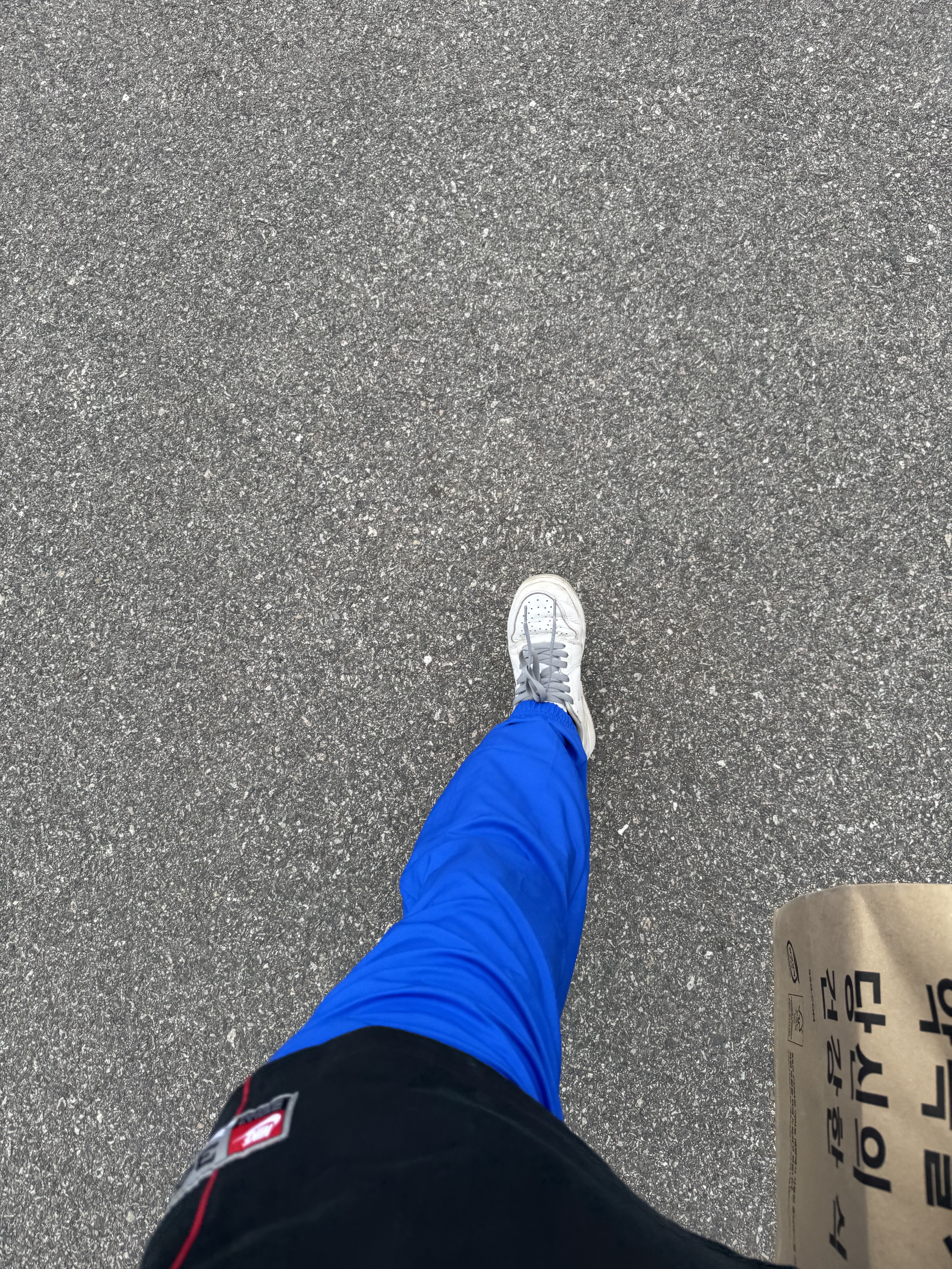 Asics x Kith Gel-Kayano 12.1 Peat Cream, Jordan x Off-White S/S Top Forest Green Black - Asia 착용 스타일 - 7