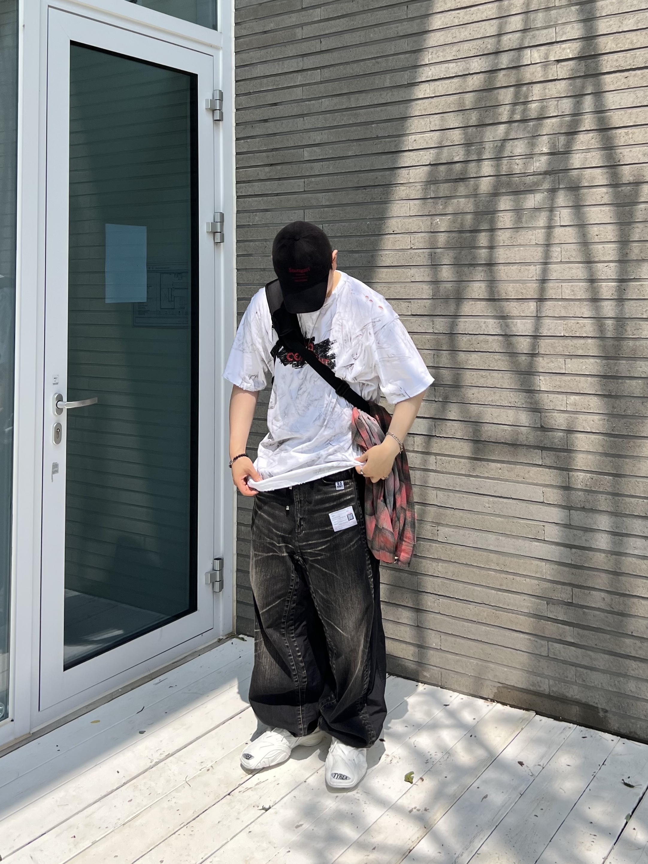 Balenciaga Tyrex Sneakers White, Our Legacy Borrowed Shirt Big Lumbercheck Print 착용 스타일