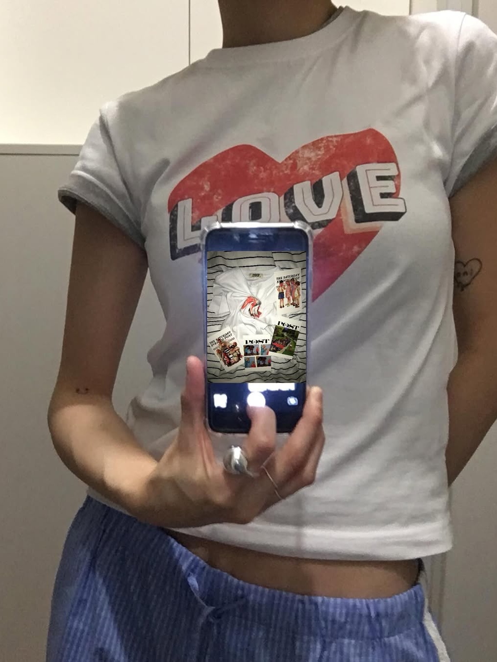 The Saturday Evening Post Vintage Heart T-Shirt_White 착용 스타일 - 2