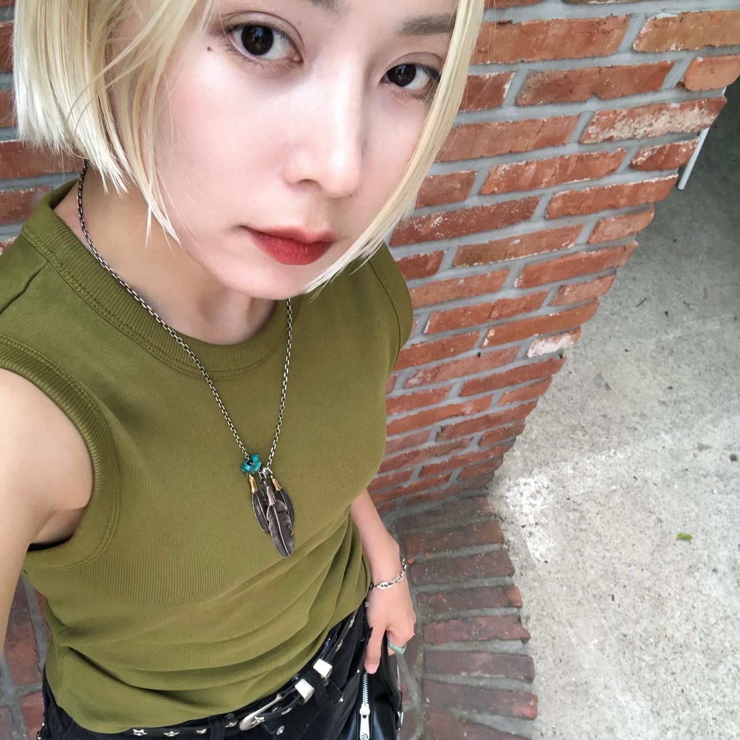 Comme des Garcons Girl Paint Bag Black, Resurrection13 Revet & Patchwork Denim Pants Black 착용 스타일 - 2
