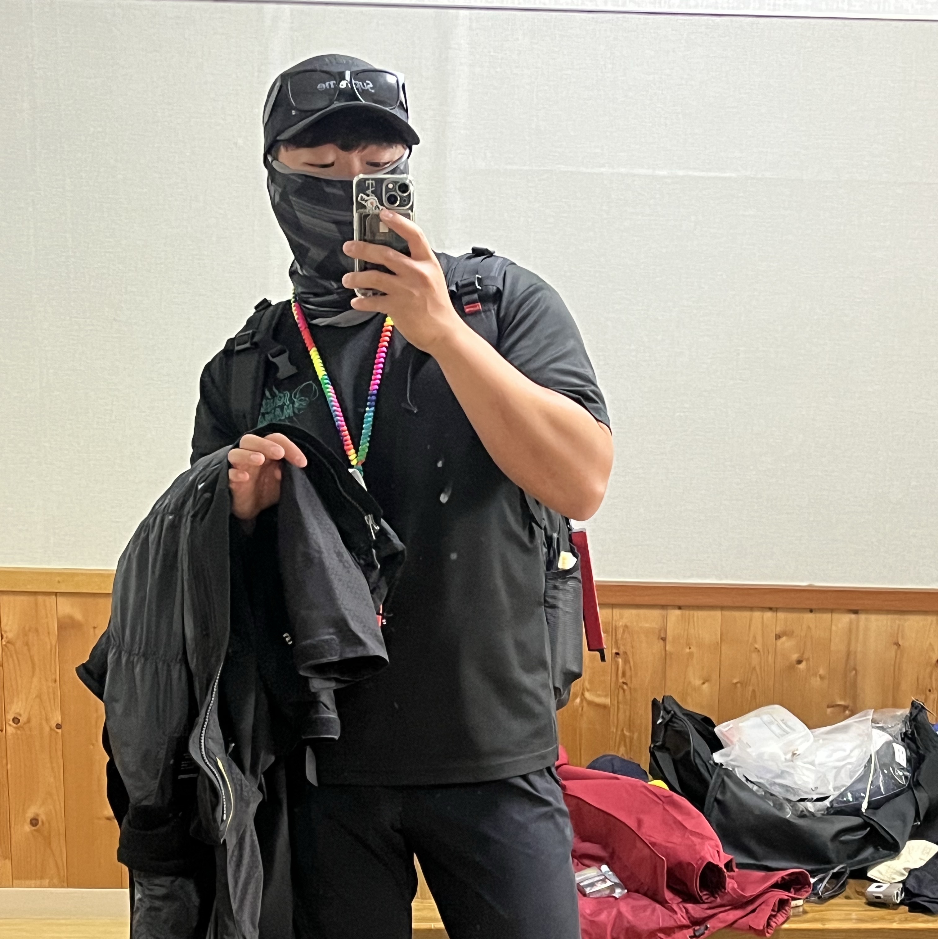 Supreme Gore-Tex Camp Cap Black - 22FW 착용 스타일 - 1