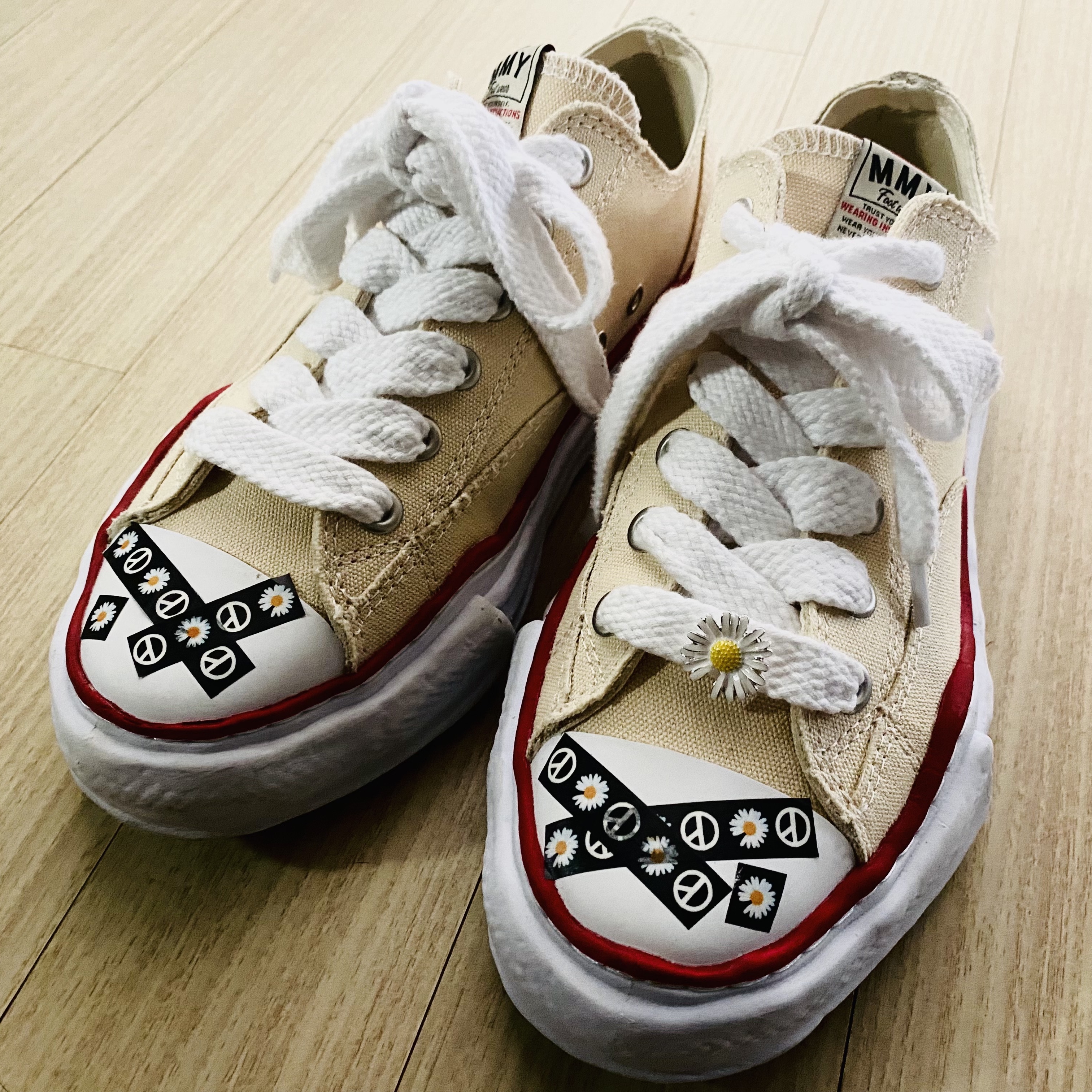 Maison Mihara Yasuhiro Peterson OG Sole Canvas Low-top Sneakers Natural 착용 스타일