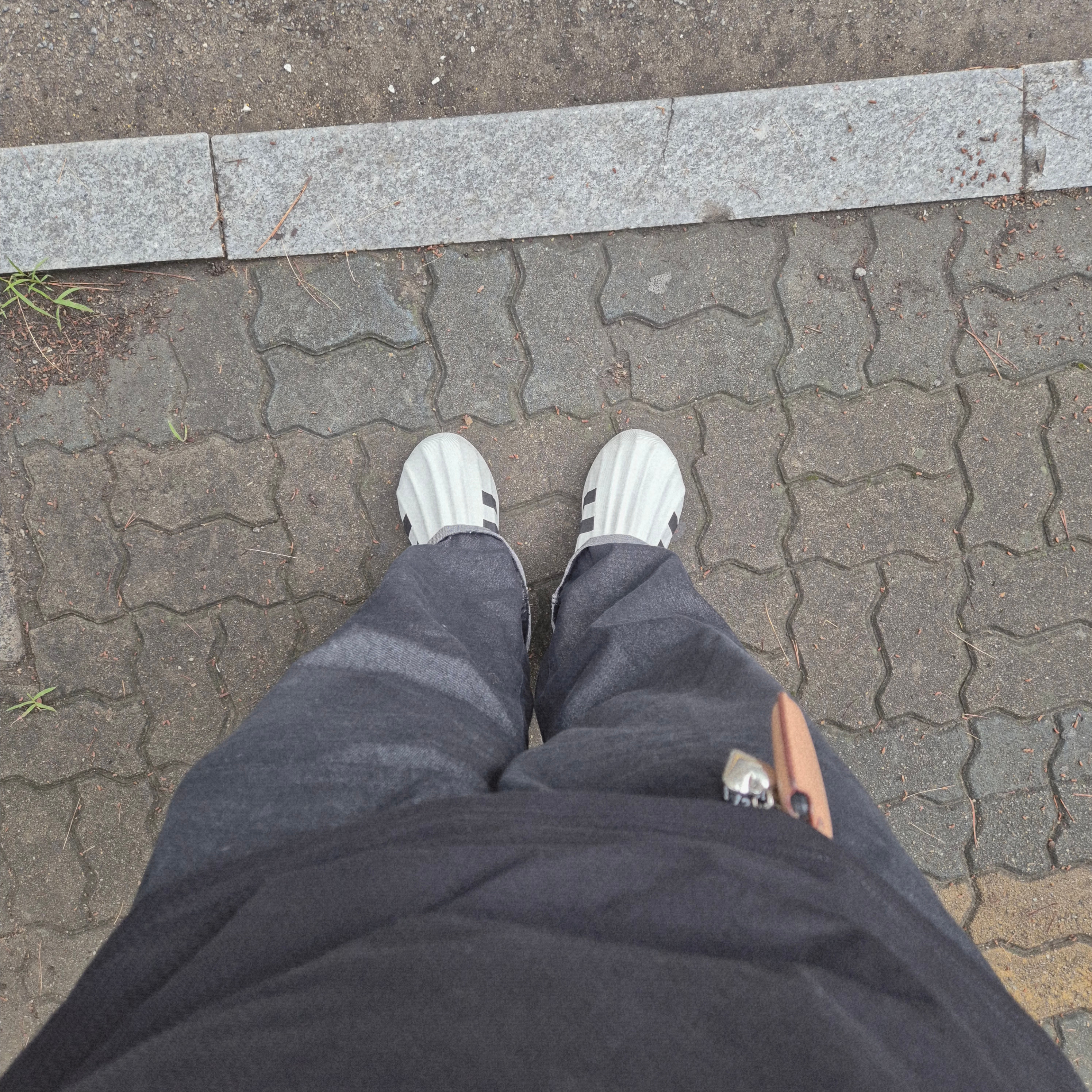 Adidas Adifom Superstar Core White 착용 스타일