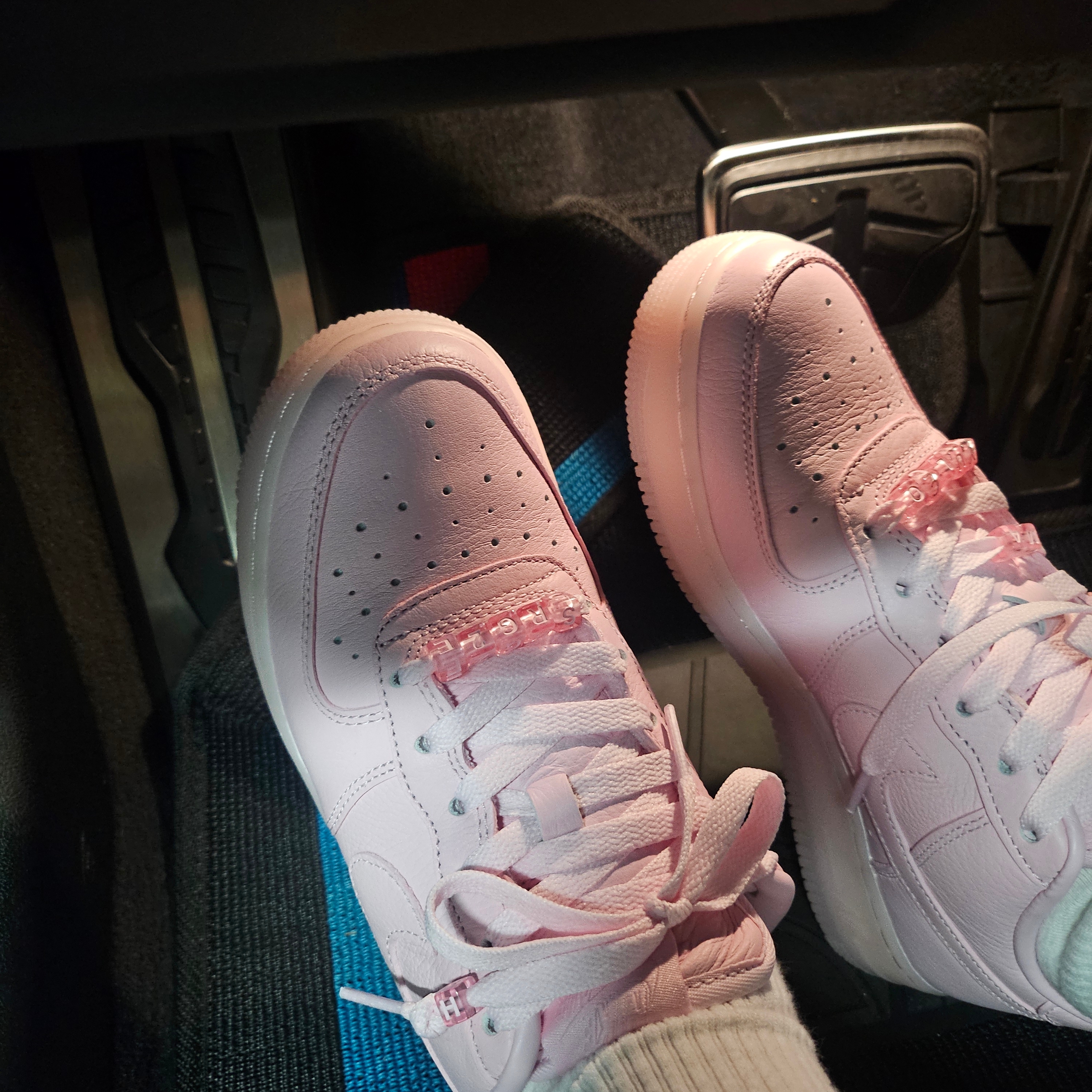 (GS) Nike x Drake Nocta Air Force 1 Low SP Certified Lover Boy Pink Foam 착용 스타일 - 2