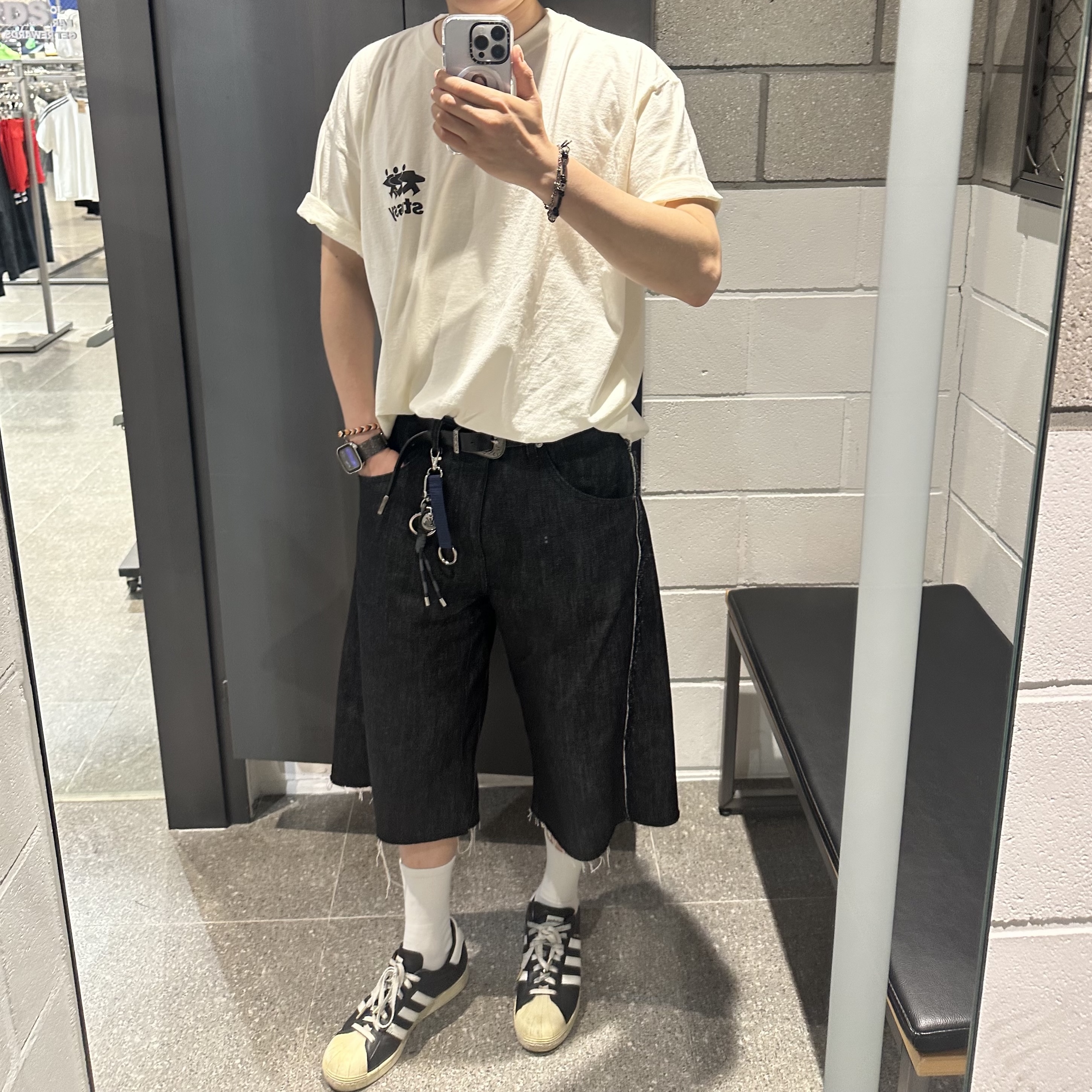 Stussy Surfwalk Pigment Dyed T-Shirt Natural 착용 스타일
