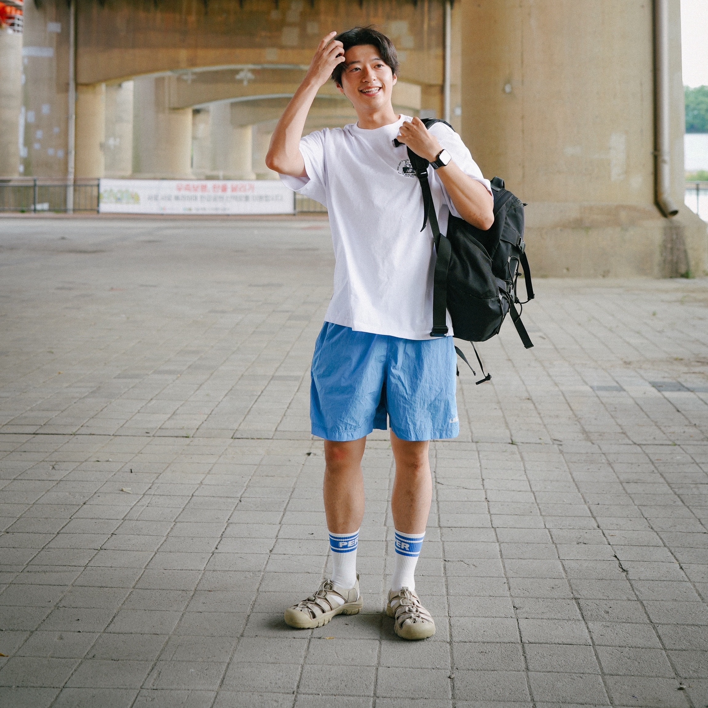 Carhartt WIP Kickflip Backpack Black, Keen Newport H2 Monochrome Safari 착용 스타일 - 2