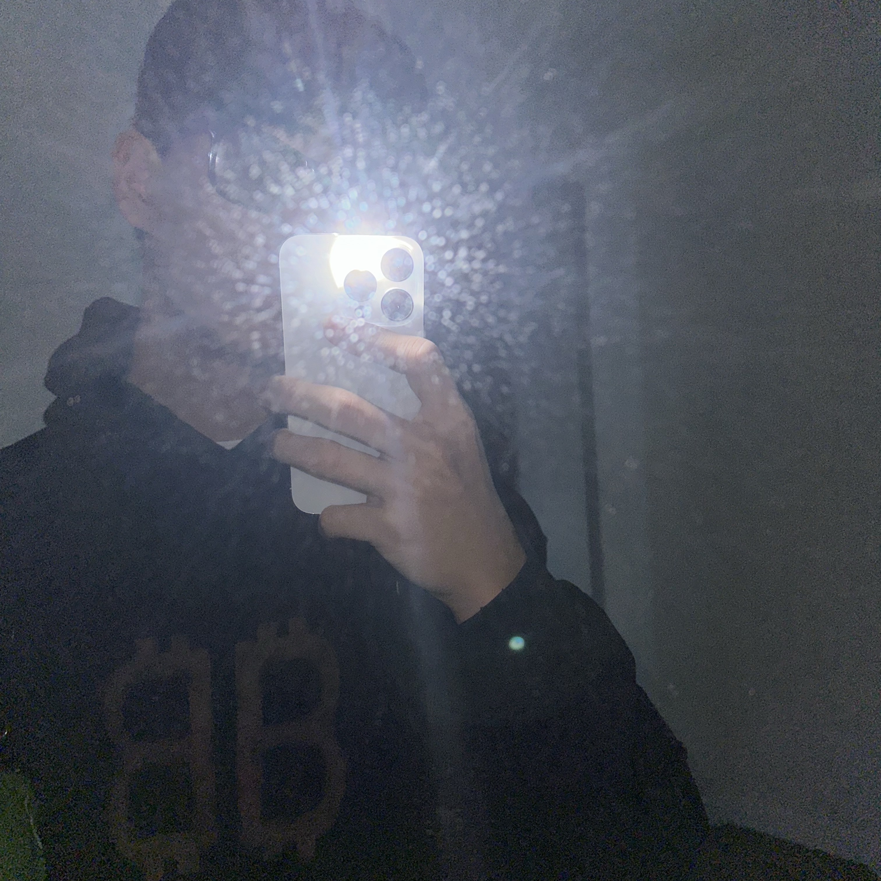Balenciaga Crypto Hoodie Medium Fit Black Faded 착용 스타일