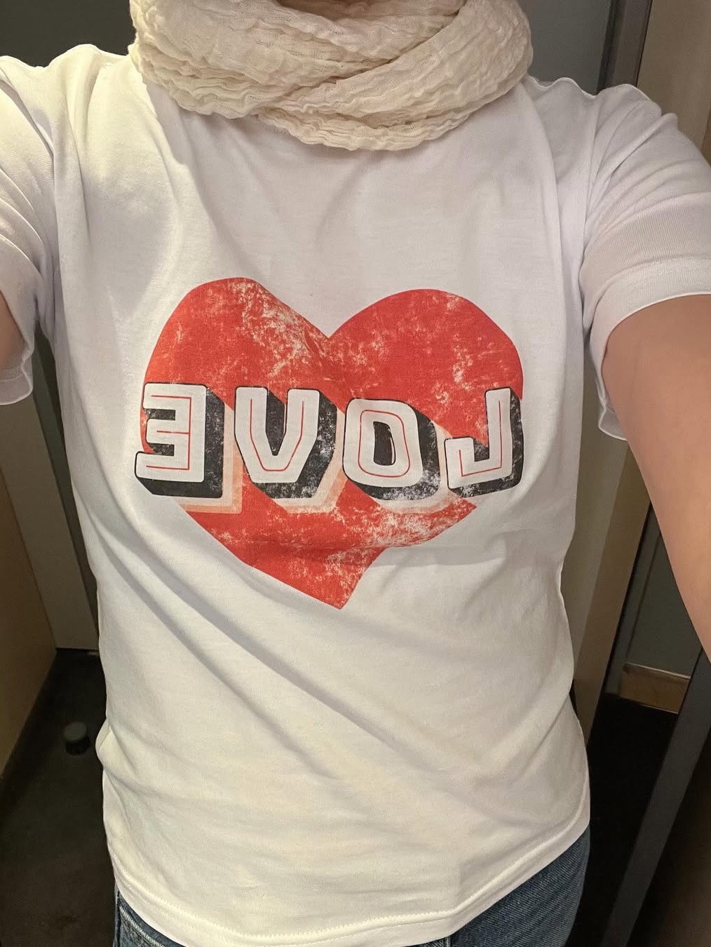 The Saturday Evening Post Vintage Heart T-Shirt_White 착용 스타일 - 3