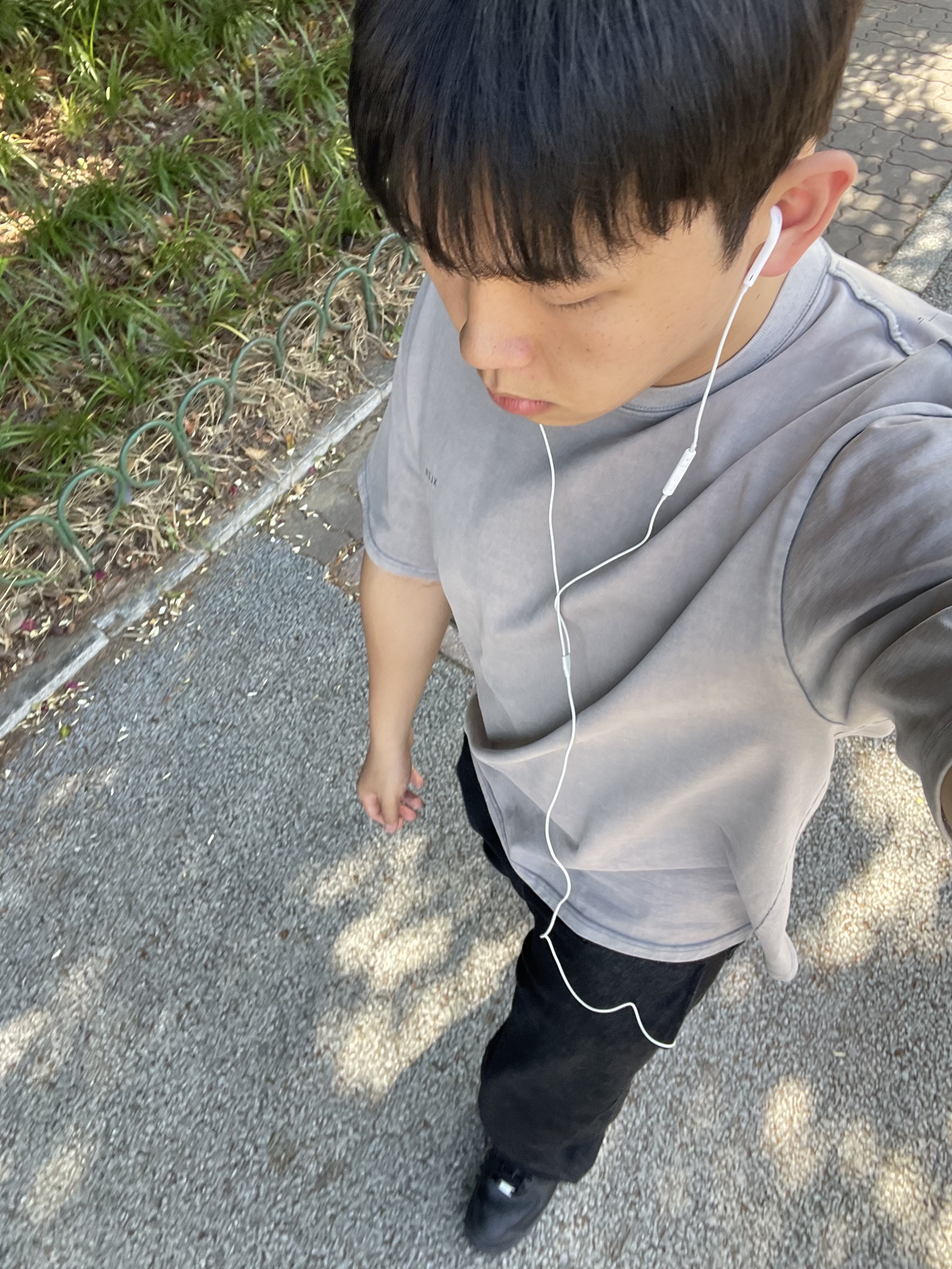 Xlim Ep.3 Synopsis 01 T-Shirt Light Blue, Nike Air Force 1 '07 Low Triple Black 착용 스타일 - 3