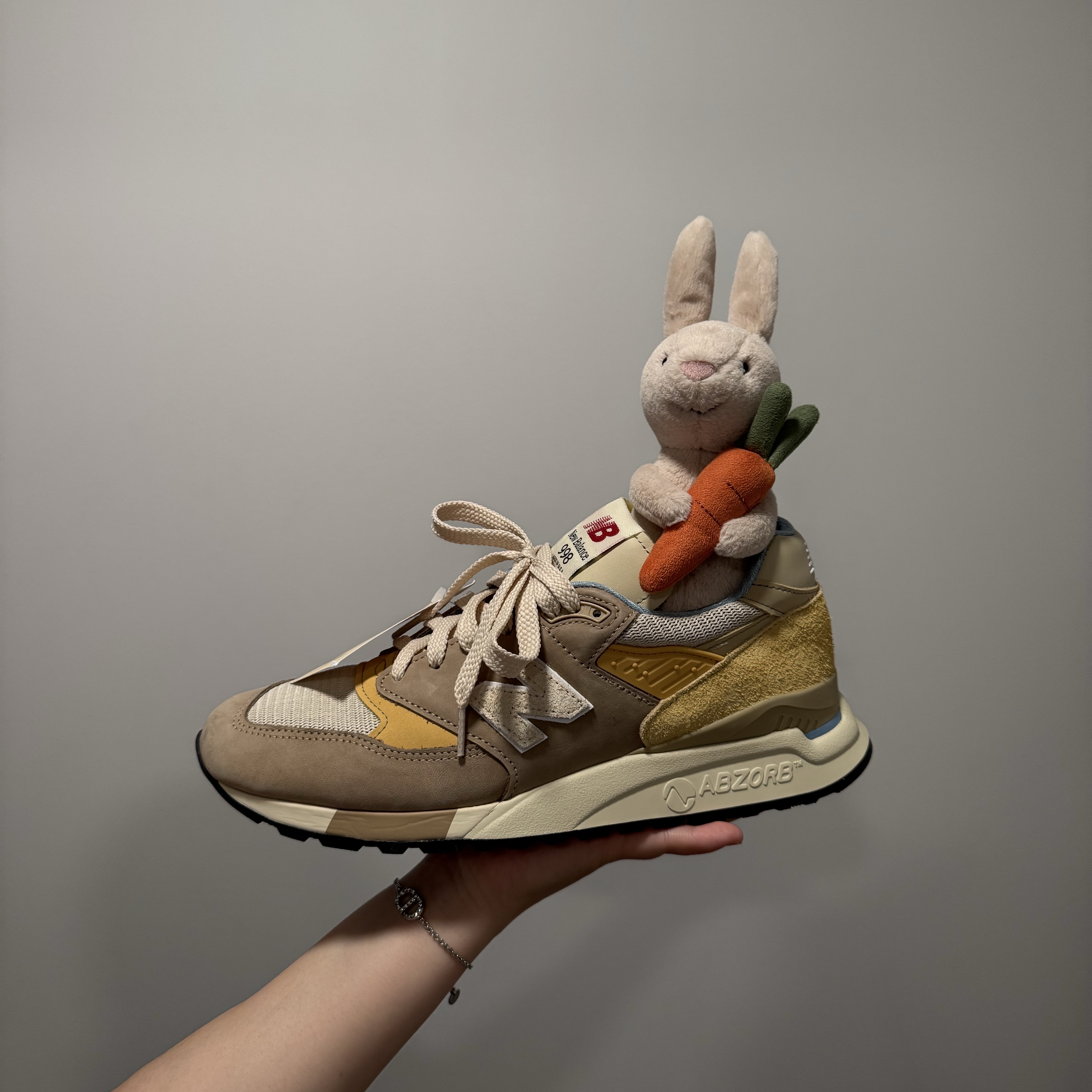 New Balance 998 Made in USA Incense Sandstone 착용 스타일
