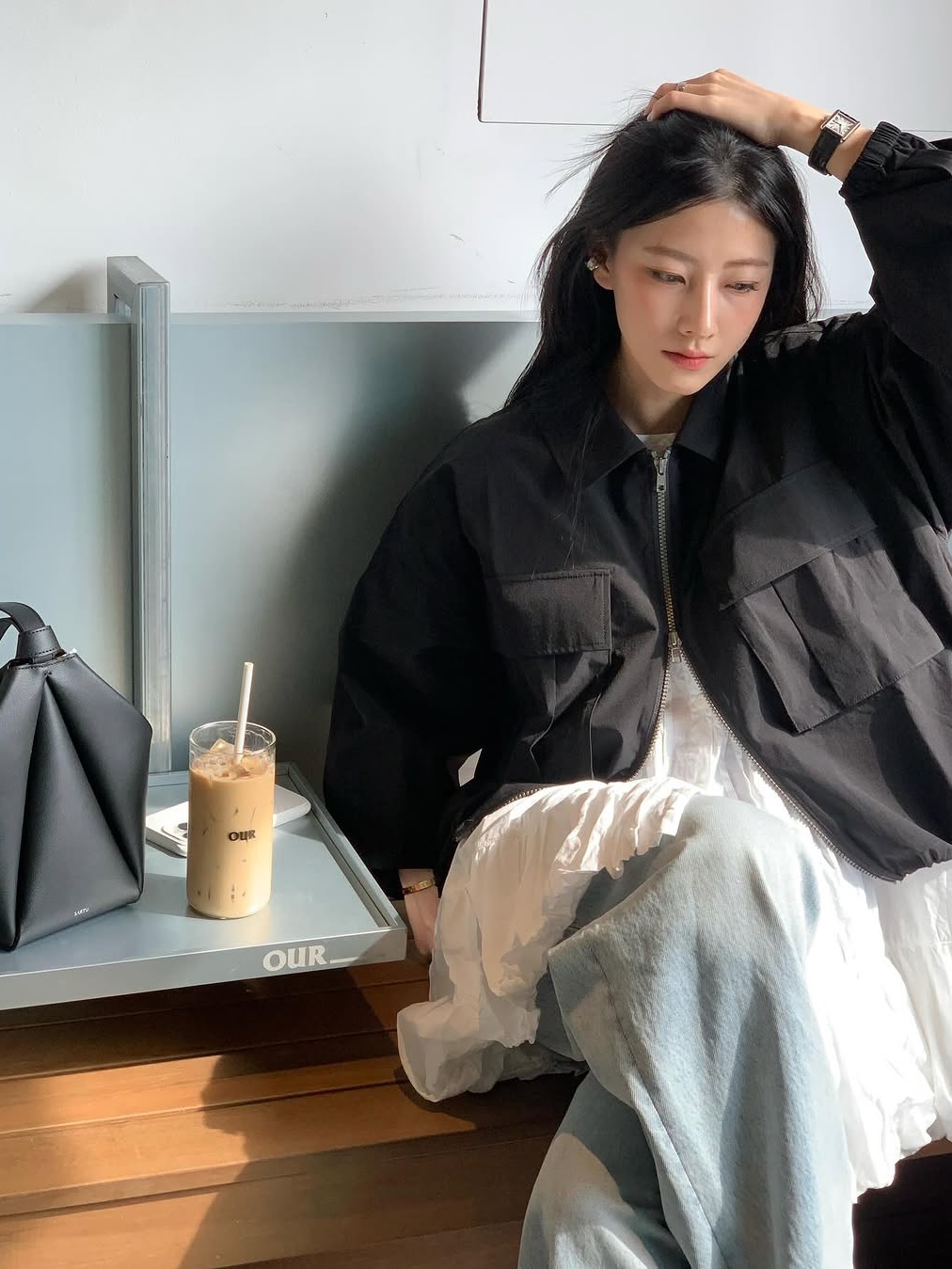 The Saturday Evening Post Cropped Jacket_Charcoal 착용 스타일