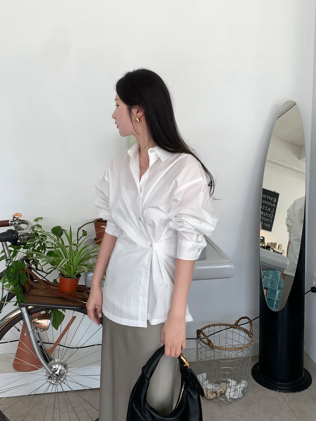 The Saturday Evening Post Wrap Shirts_White 착용 스타일